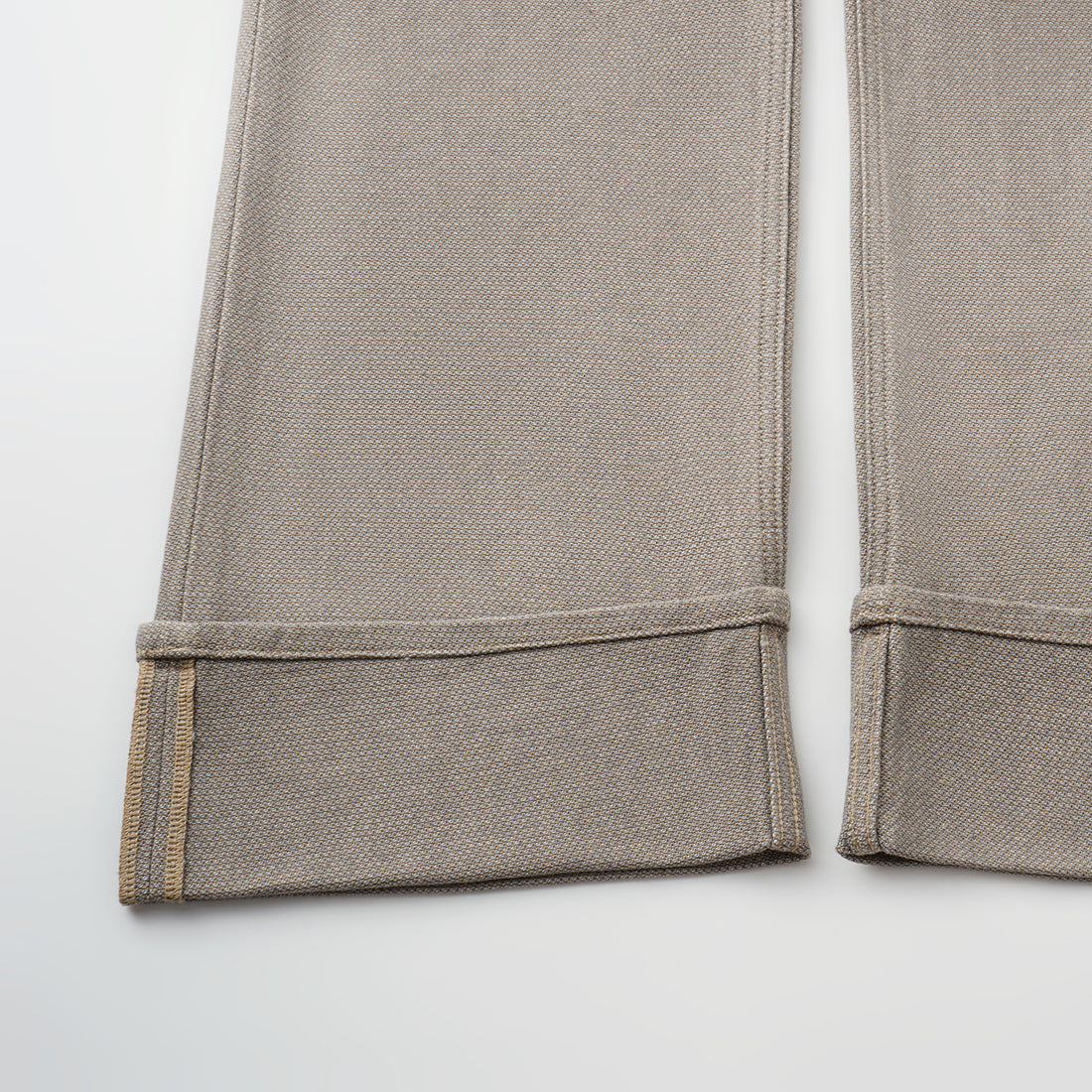 “Easy-go Chic“土耳其頂級霧紋棉高腰反摺牛仔褲—Smoky Agarwood沉香煙褐