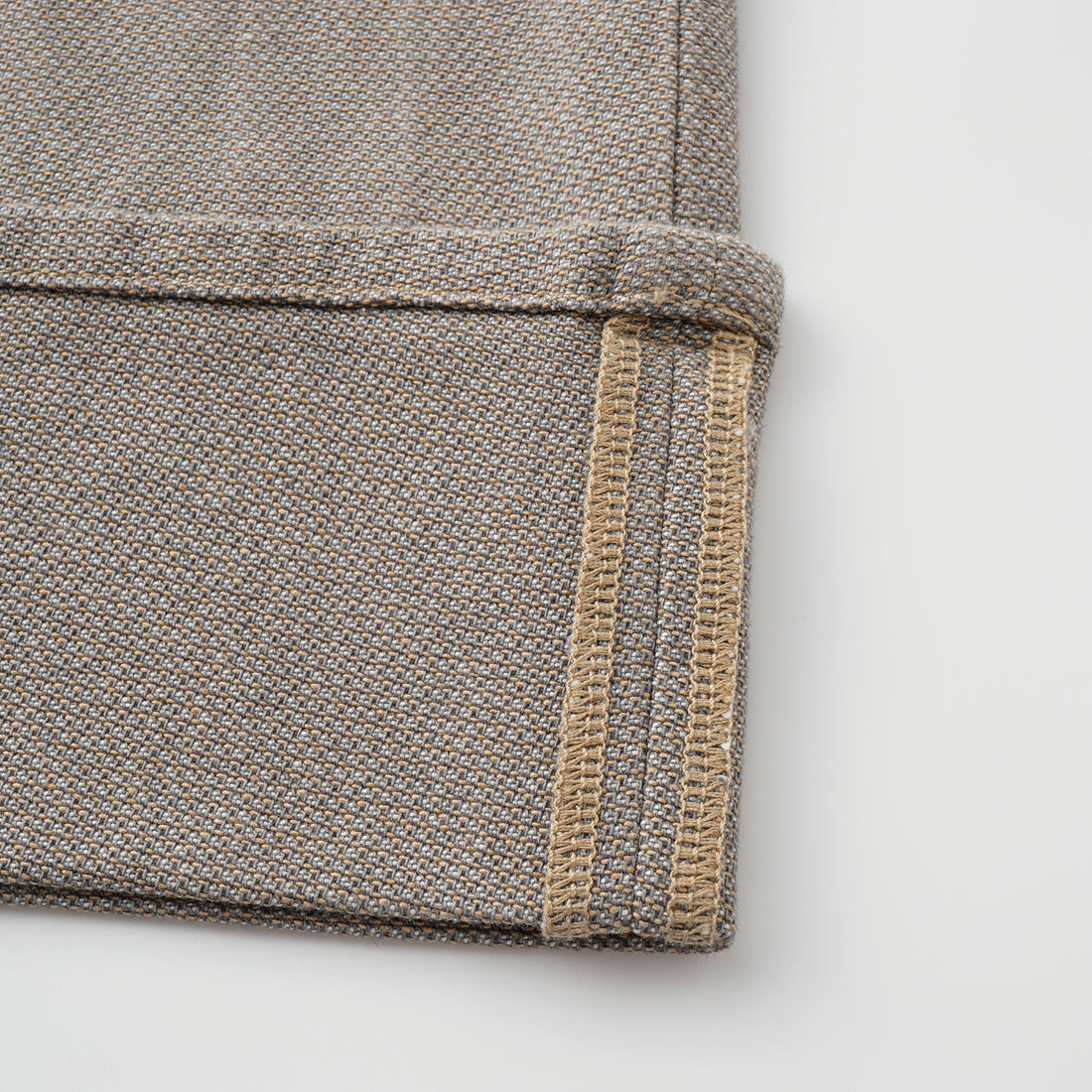 “Easy-go Chic“土耳其頂級霧紋棉高腰反摺牛仔褲—Smoky Agarwood沉香煙褐