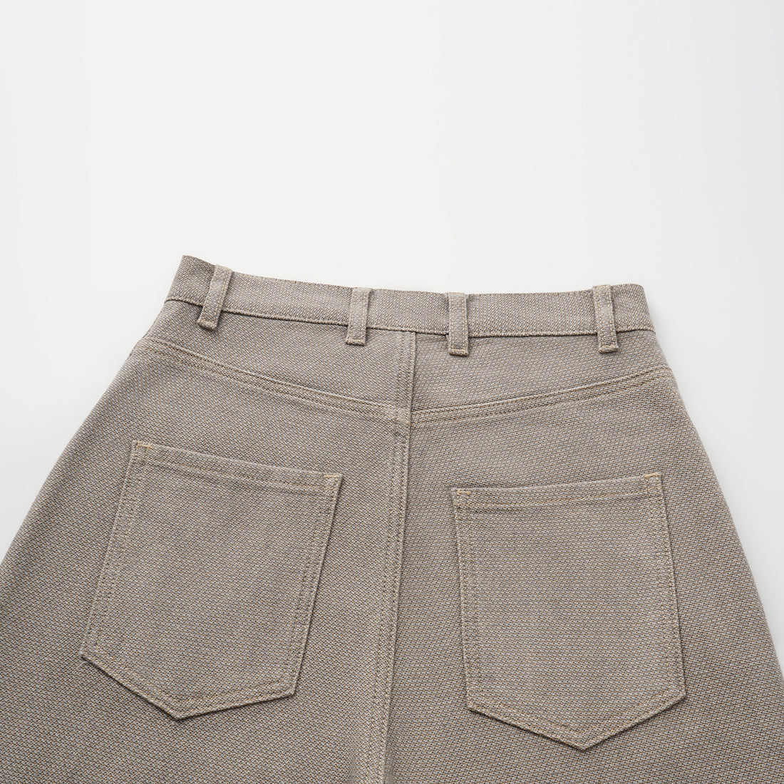 “Easy-go Chic“土耳其頂級霧紋棉高腰反摺牛仔褲—Smoky Agarwood沉香煙褐