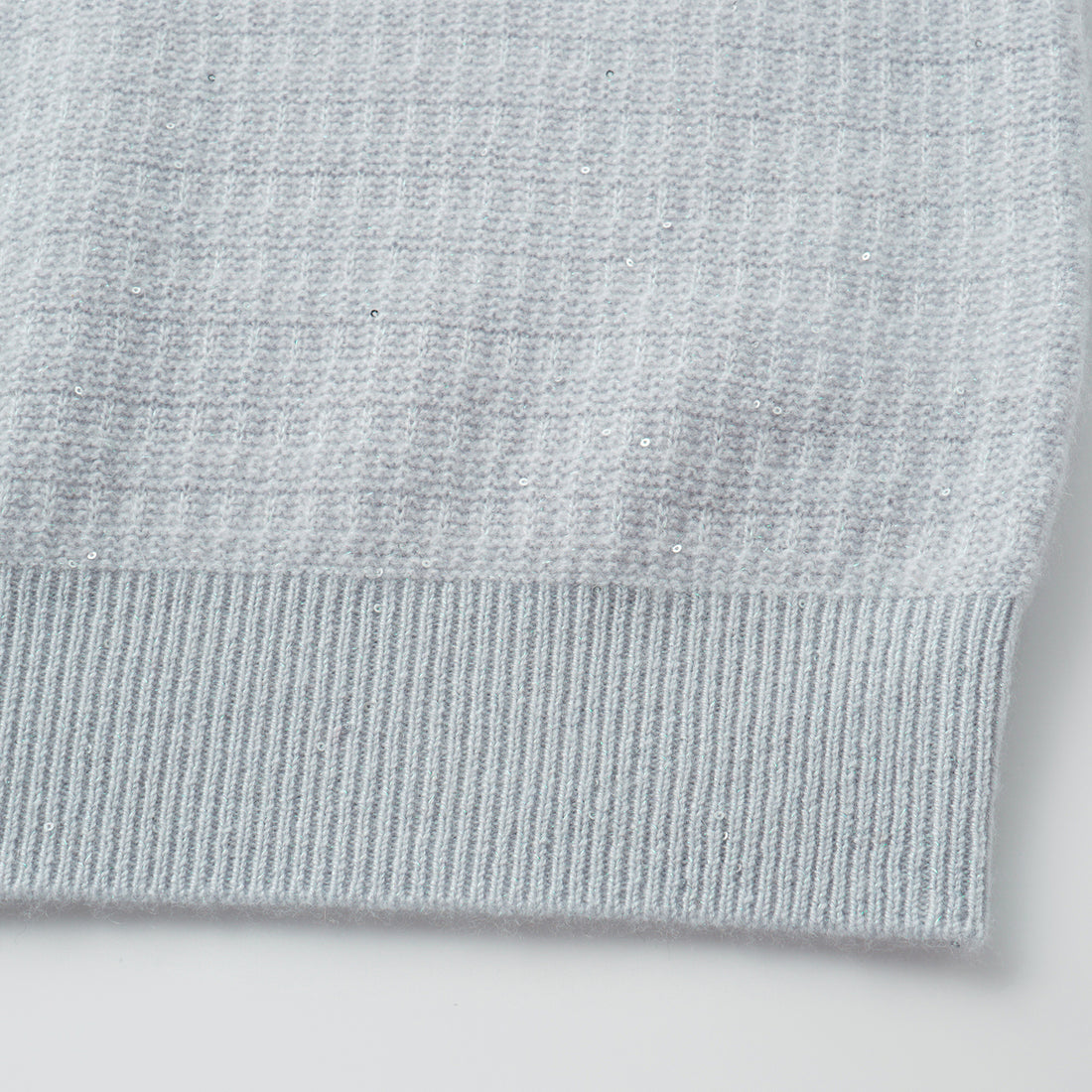 “Autumn Diary” 100% Cashmere極細絨柔星點高領針織背心—Nebula Veil霧影星河