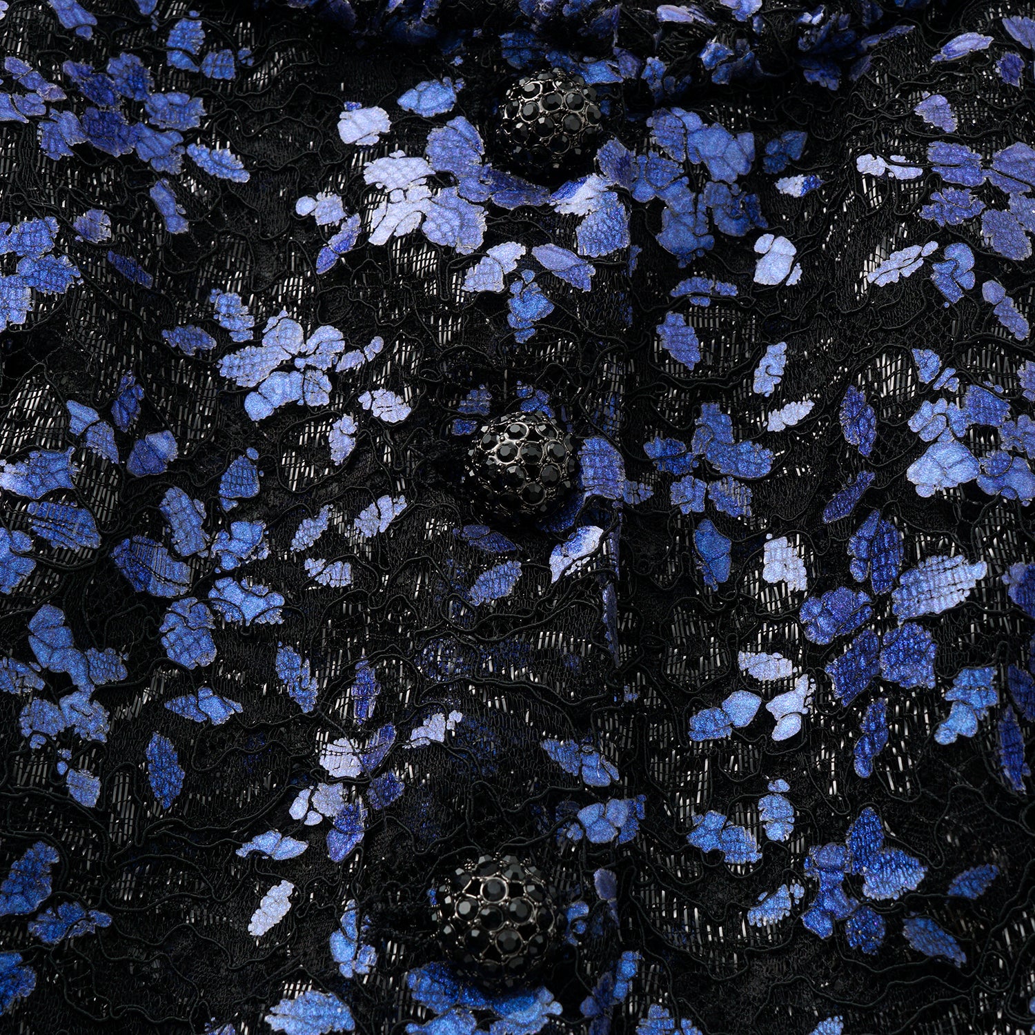 “Quiet Mastery.”法國頂級虹彩鍍光浮雕織花蕾絲馬甲背心—Blooming Allure紫夜花詠