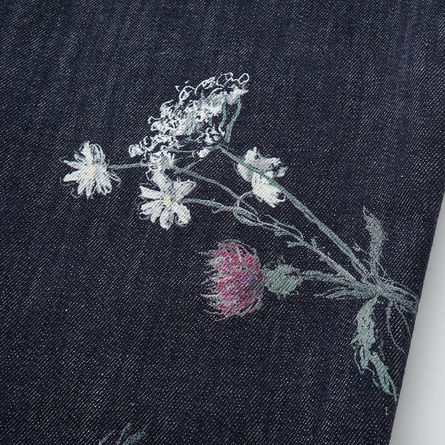 “Easy Go Chic” 義大利浮描蠟花繪印工藝九分牛仔褲—Blue Bloom藍野花語