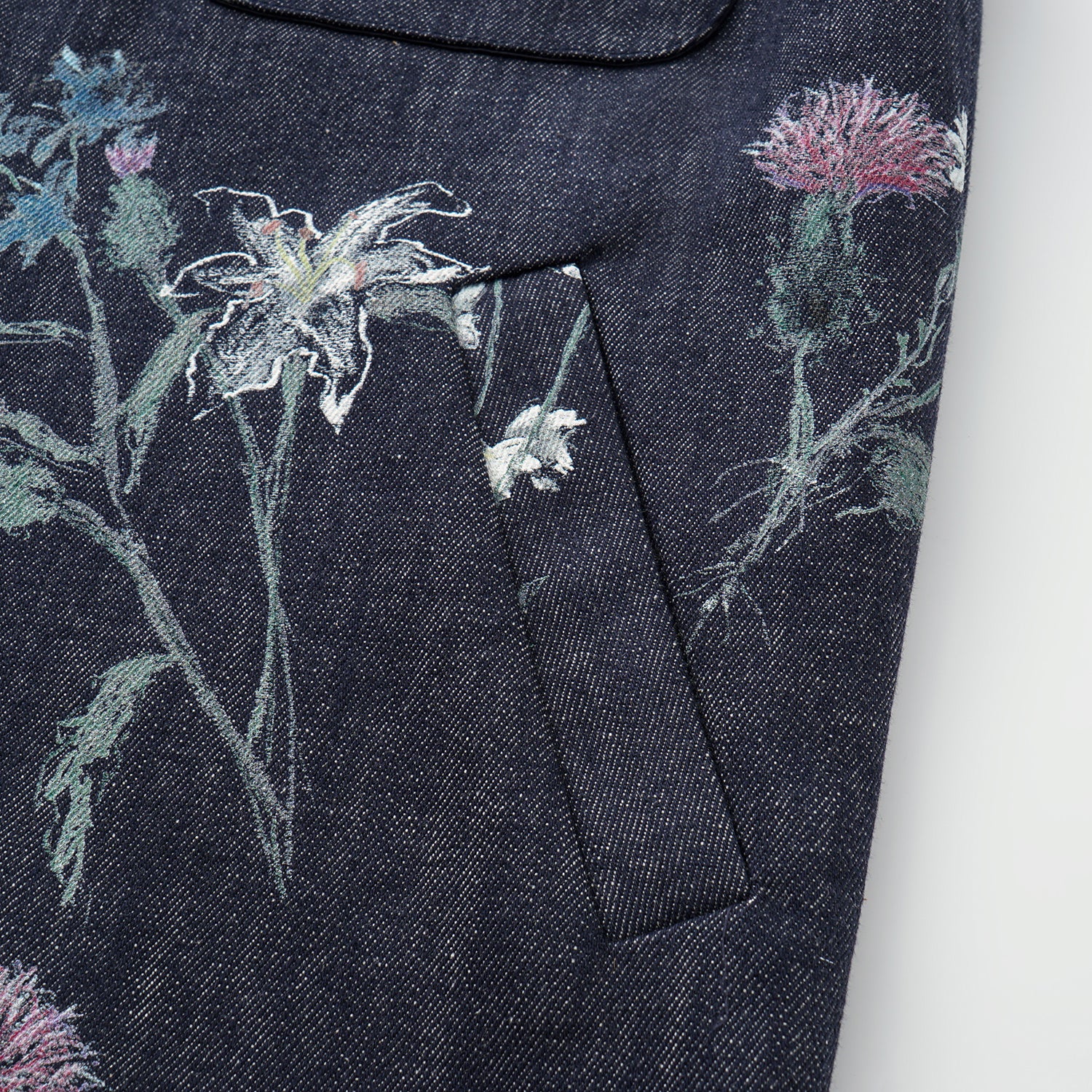 “Easy Go Chic”義大利浮描蠟花繪印工藝牛仔馬甲背心—Blue Bloom藍野花語