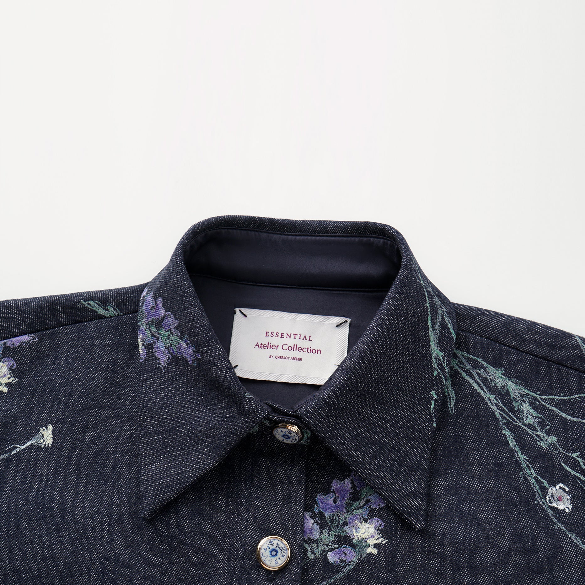 “Easy Go Chic”義大利浮描蠟花繪印工藝牛仔襯衫—Blue Bloom藍野花語