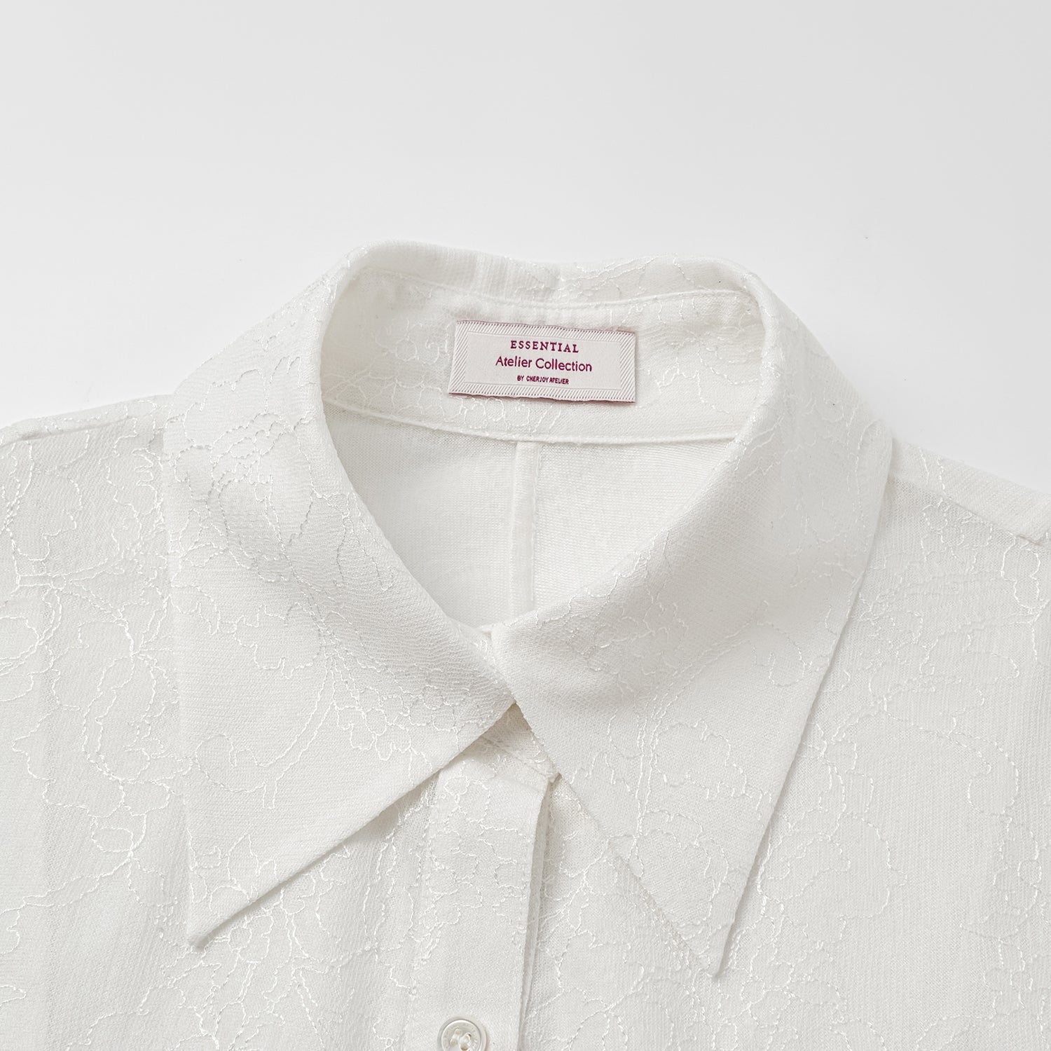 “Daytime Sparkle.” 法國頂級貼層蕾絲工藝鑽石切割襯衫