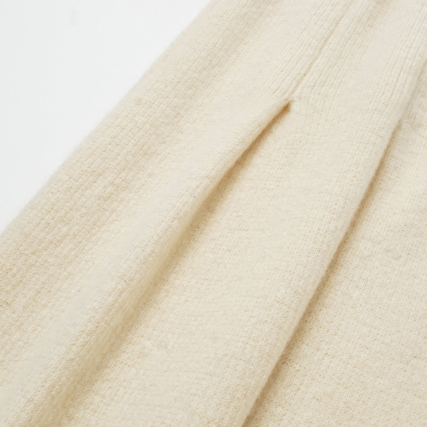 “Winter Diary” 100% Cashmere 重磅立體打褶闊腿褲—白