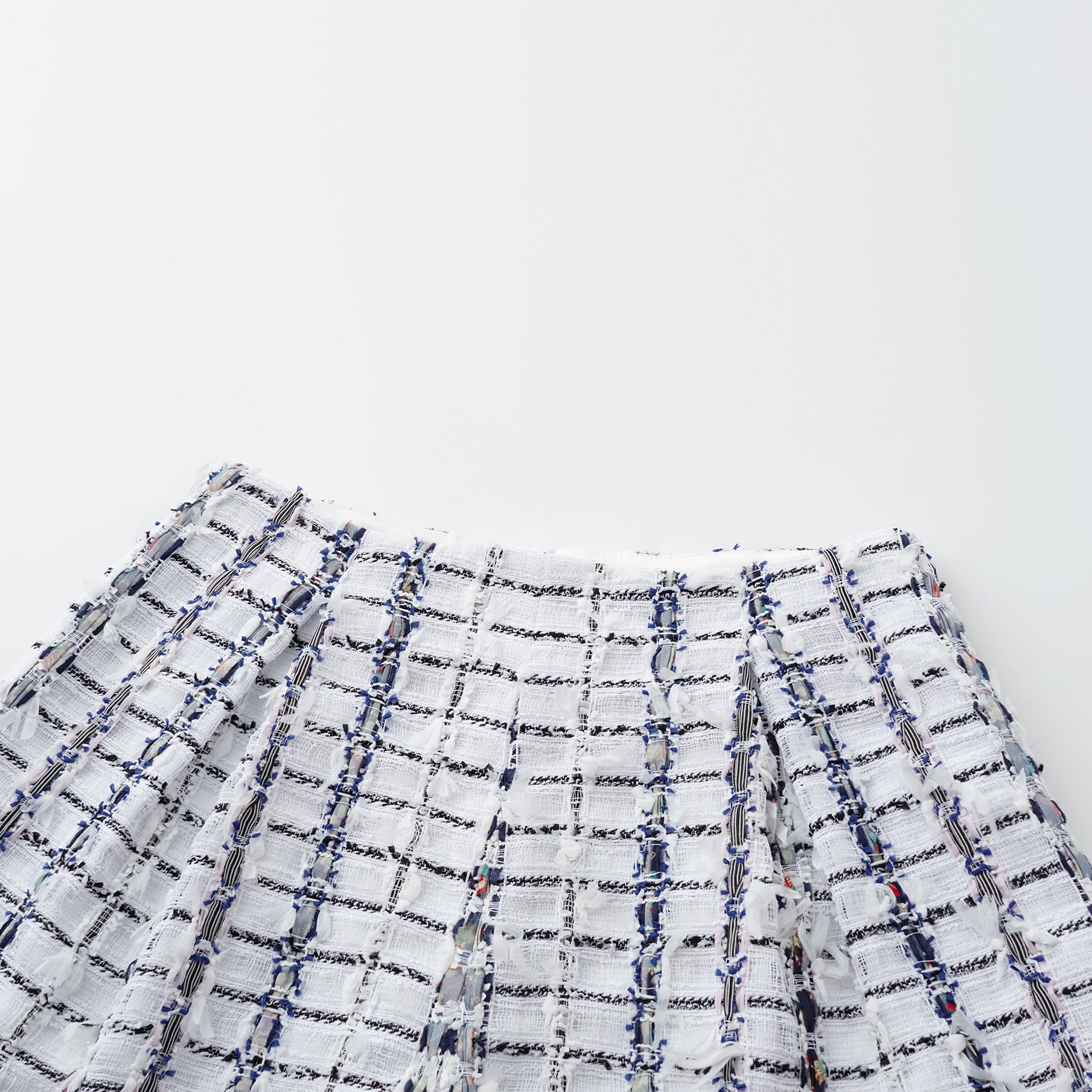 "Chelsea Citywalk." 法國夏日輕薄花呢短褲—Paris Mosaic巴黎織語