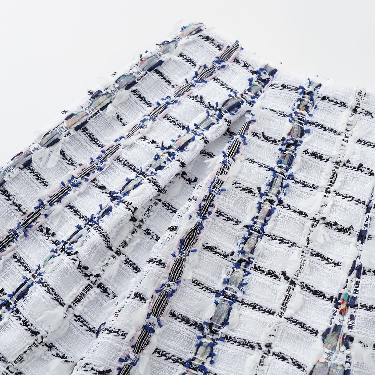 "Chelsea Citywalk." 法國夏日輕薄花呢短褲—Paris Mosaic巴黎織語