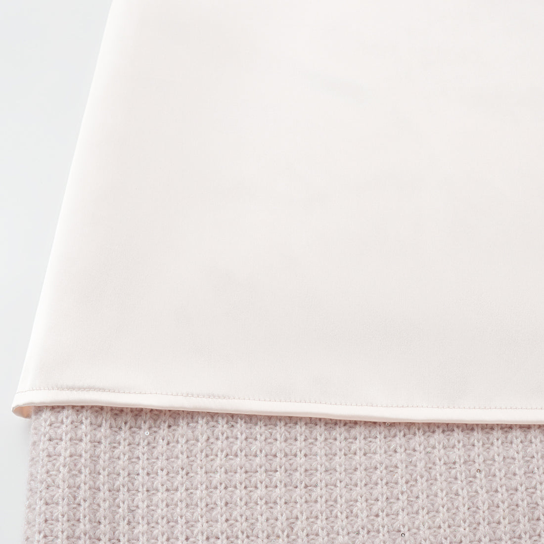 “Autumn Diary” 100% Cashmere細緻華夫格亮片針織鉛筆裙—Misty Rose薄霧玫瑰