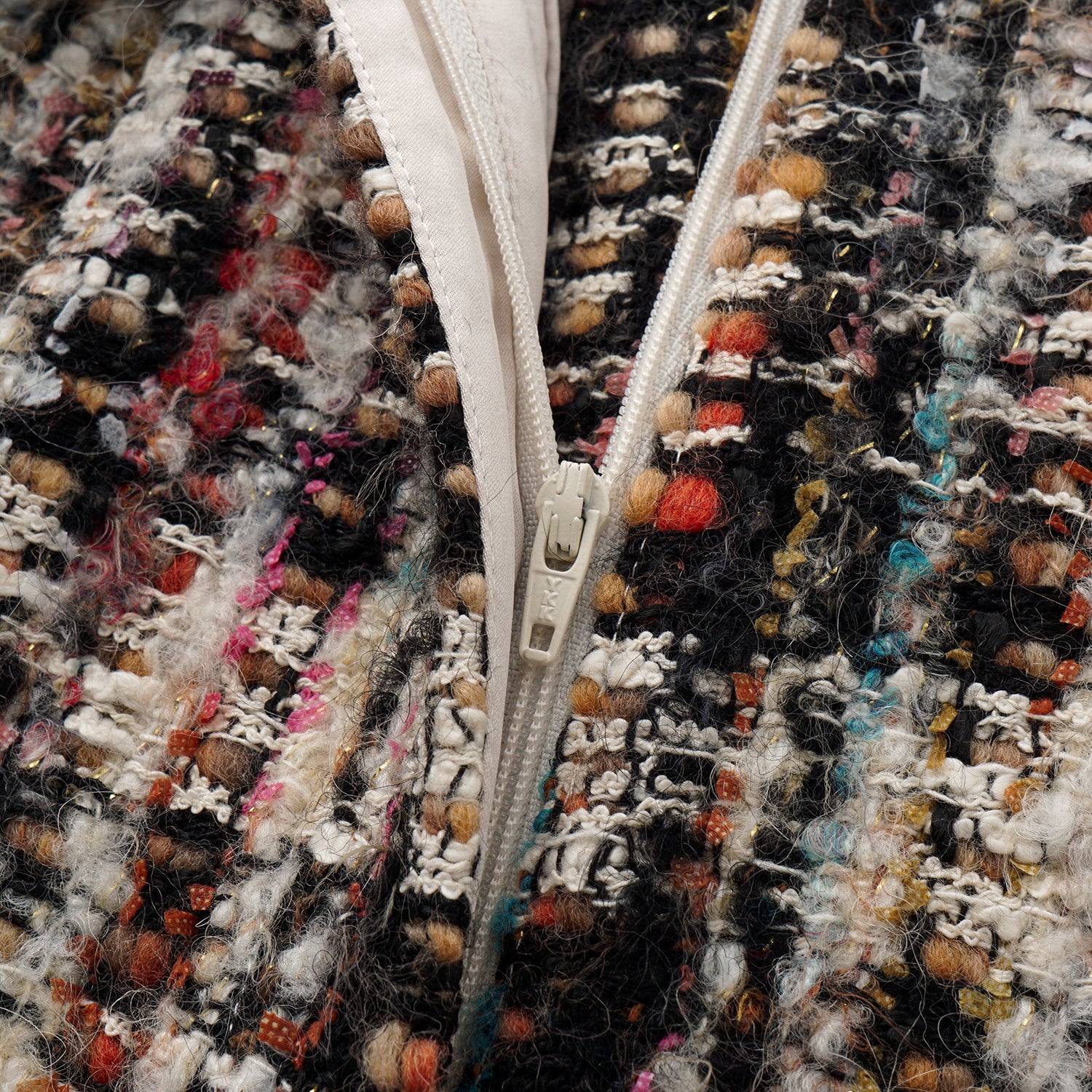 "午後洛杉磯"法國立體絨圈格織羊毛花呢短褲—Manchester Pictorial曼城畫報