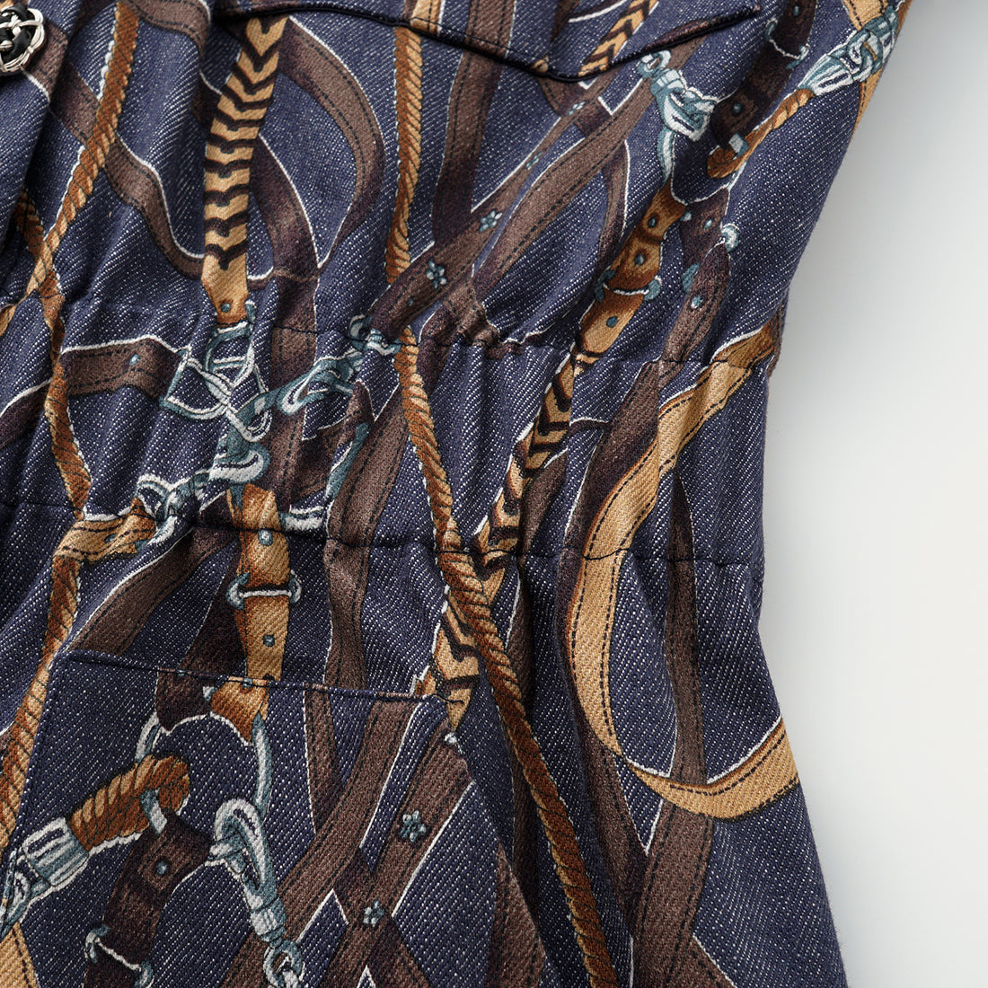 “Easy Go Chic”義大利鍊飾繪印工藝牛仔連身褲—Midnight Gallop詩夜漫行