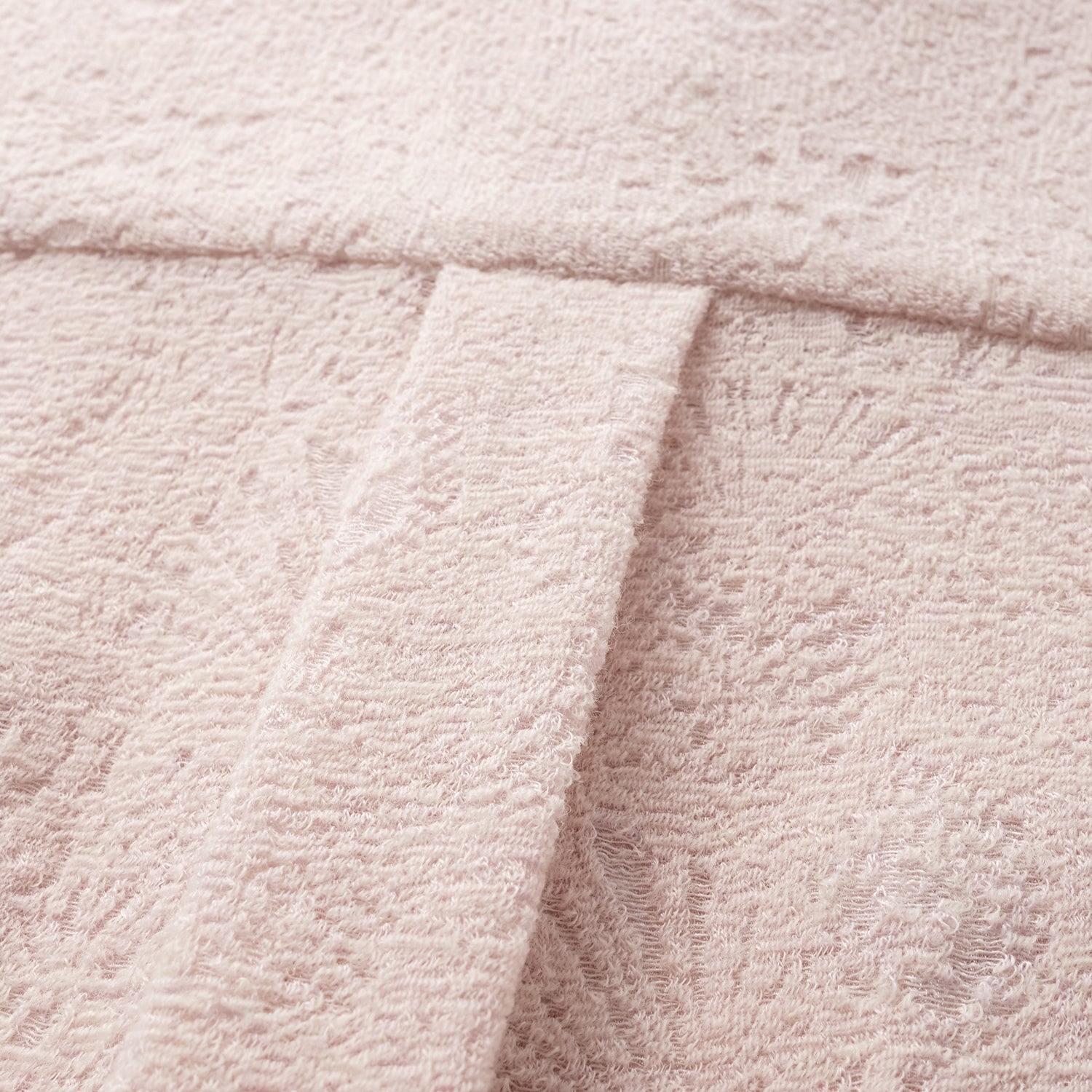 "慵倚春意" 羊毛提花工藝中式針織套裝—凝香粉霧