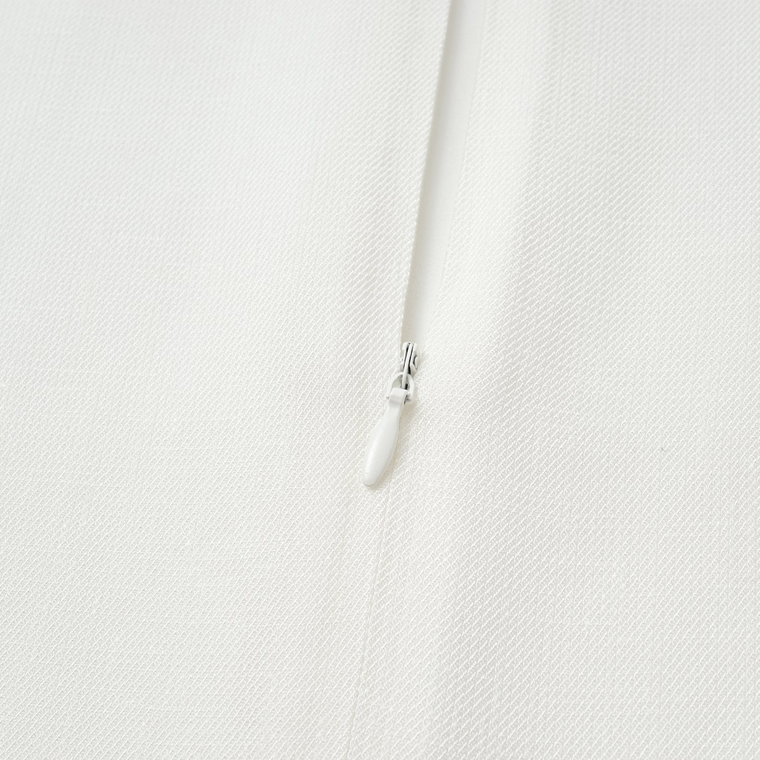 "Weekend at Monaco." 特殊絲竹肌理工藝醋酸背心—Clean