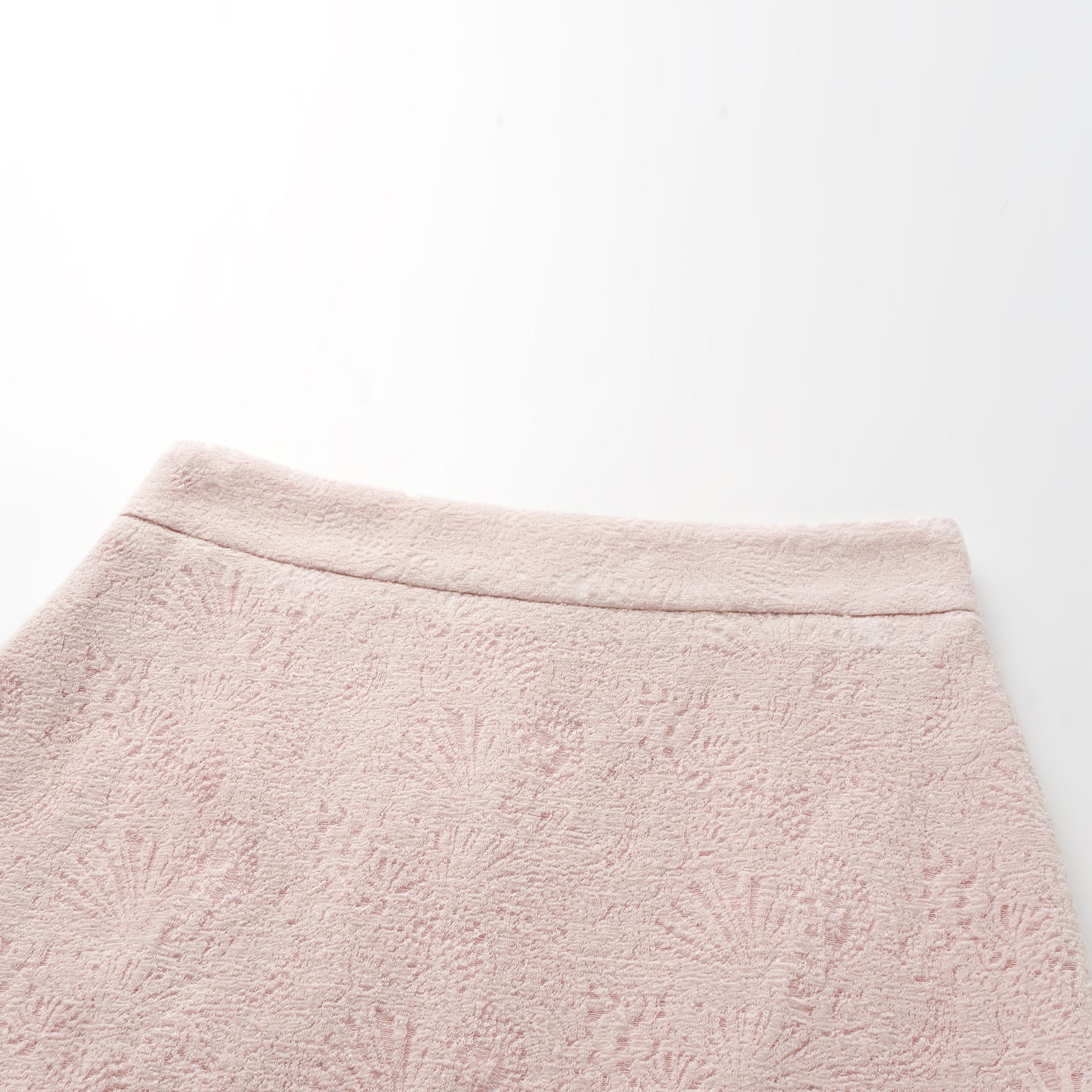 "慵倚春意" 羊毛提花工藝中式針織套裝—凝香粉霧