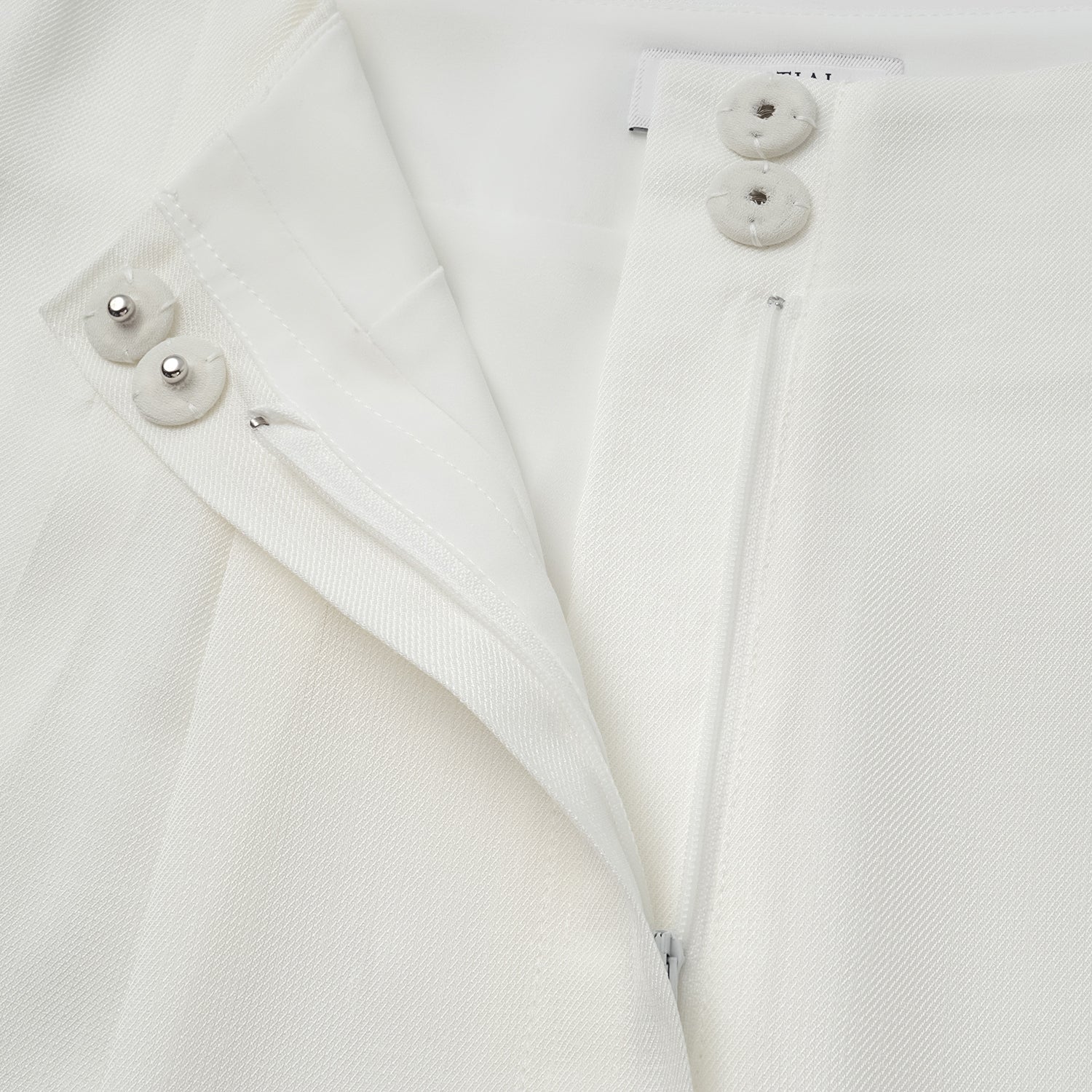 "Weekend at Monaco." 特殊絲竹肌理工藝醋酸立體剪裁闊腿8分褲—Clean