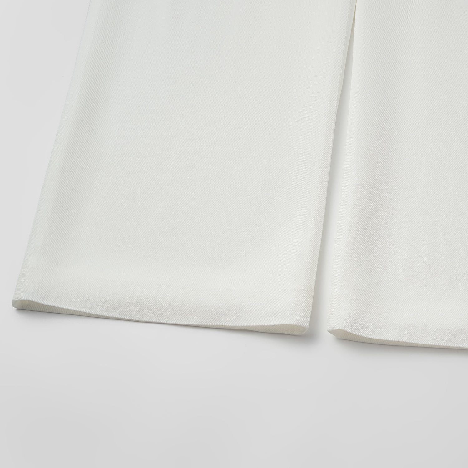 "Weekend at Monaco." 特殊絲竹肌理工藝醋酸立體剪裁闊腿8分褲—Clean