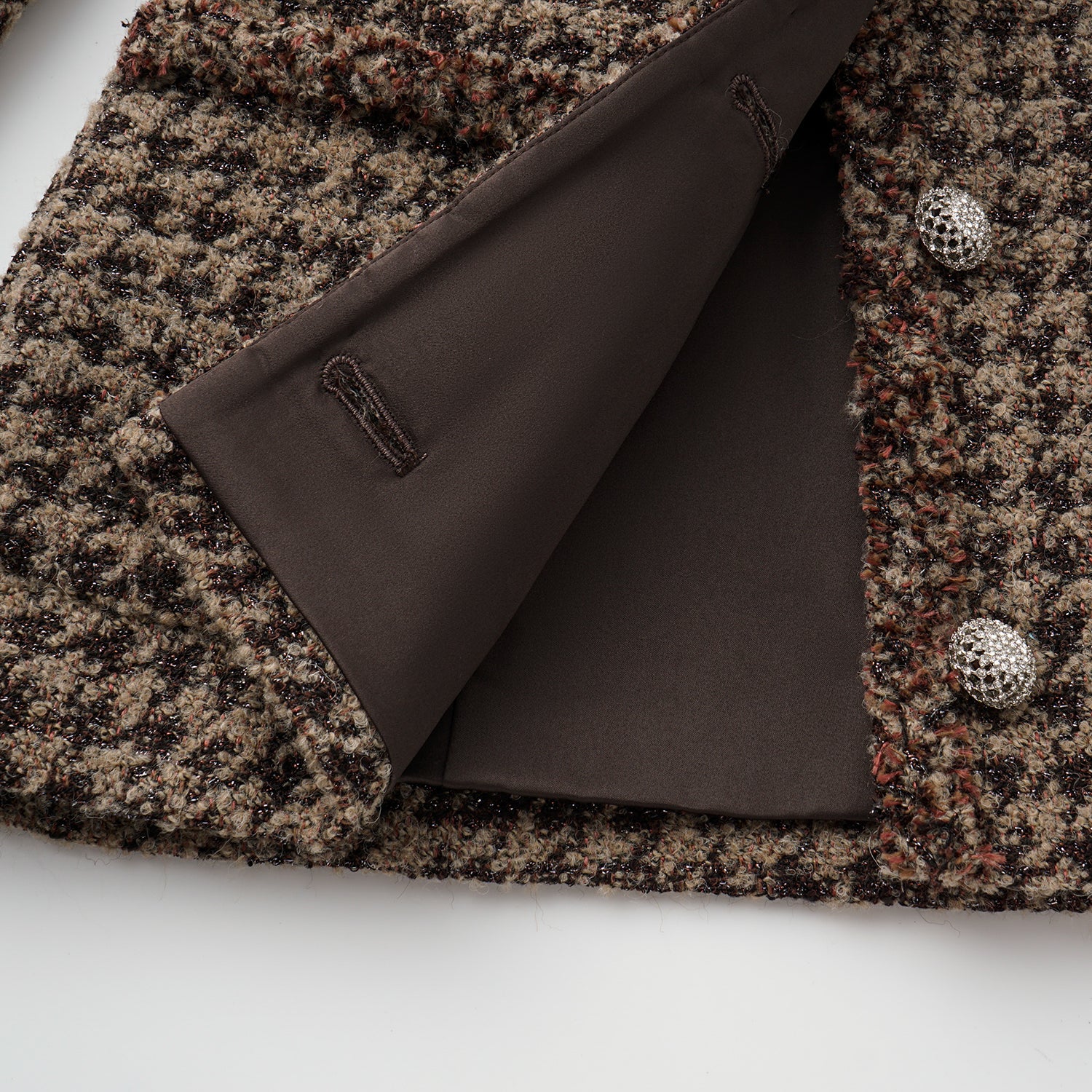 "Chelsea Citywalk." 義大利星紗簇絨緹花千鳥格修身外套—Timeworn Bloom歲月縫花