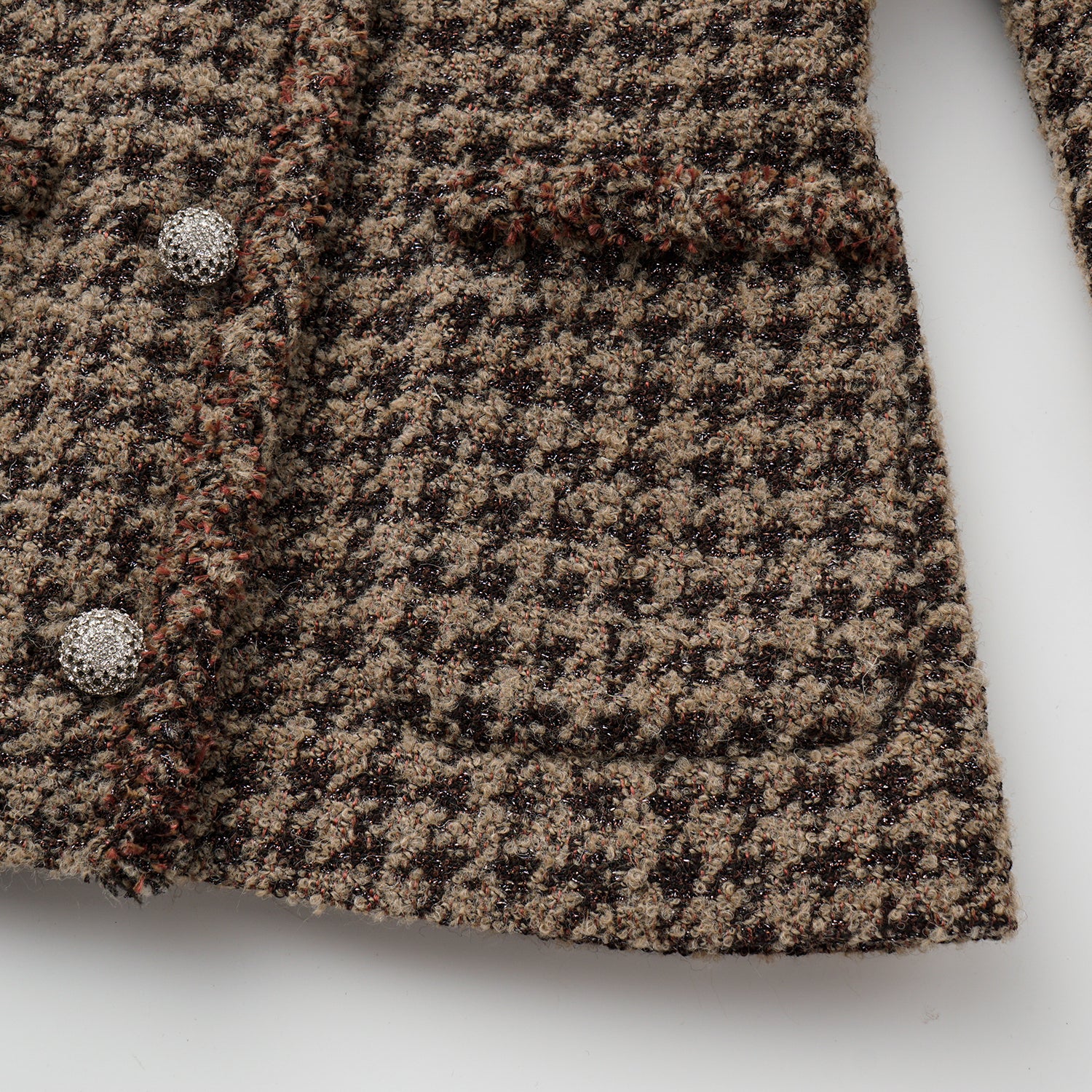 "Chelsea Citywalk." 義大利星紗簇絨緹花千鳥格修身外套—Timeworn Bloom歲月縫花