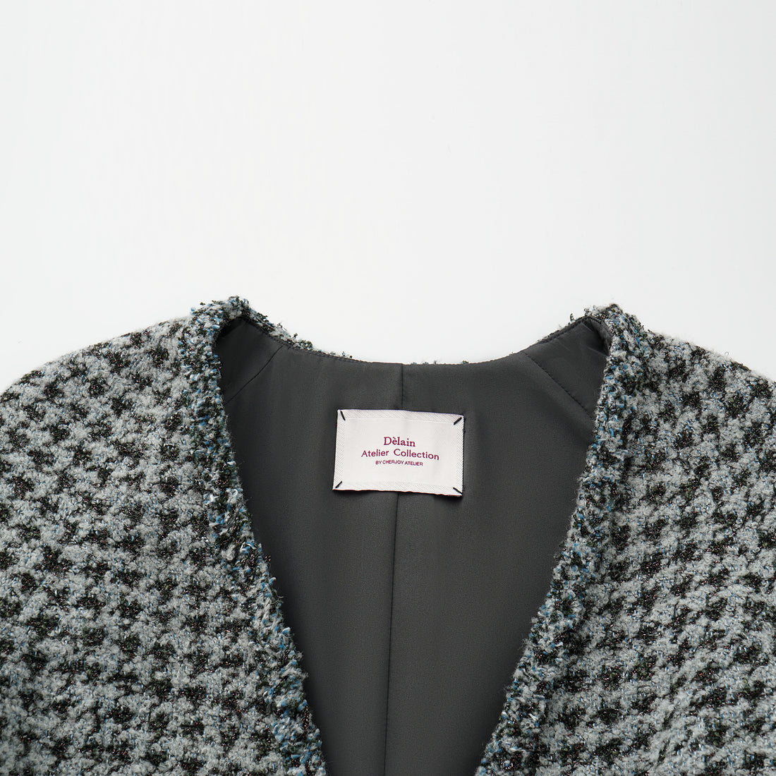 "Chelsea Citywalk." 義大利星紗簇絨緹花千鳥格修身外套—Garden Lyric莊園詩箋