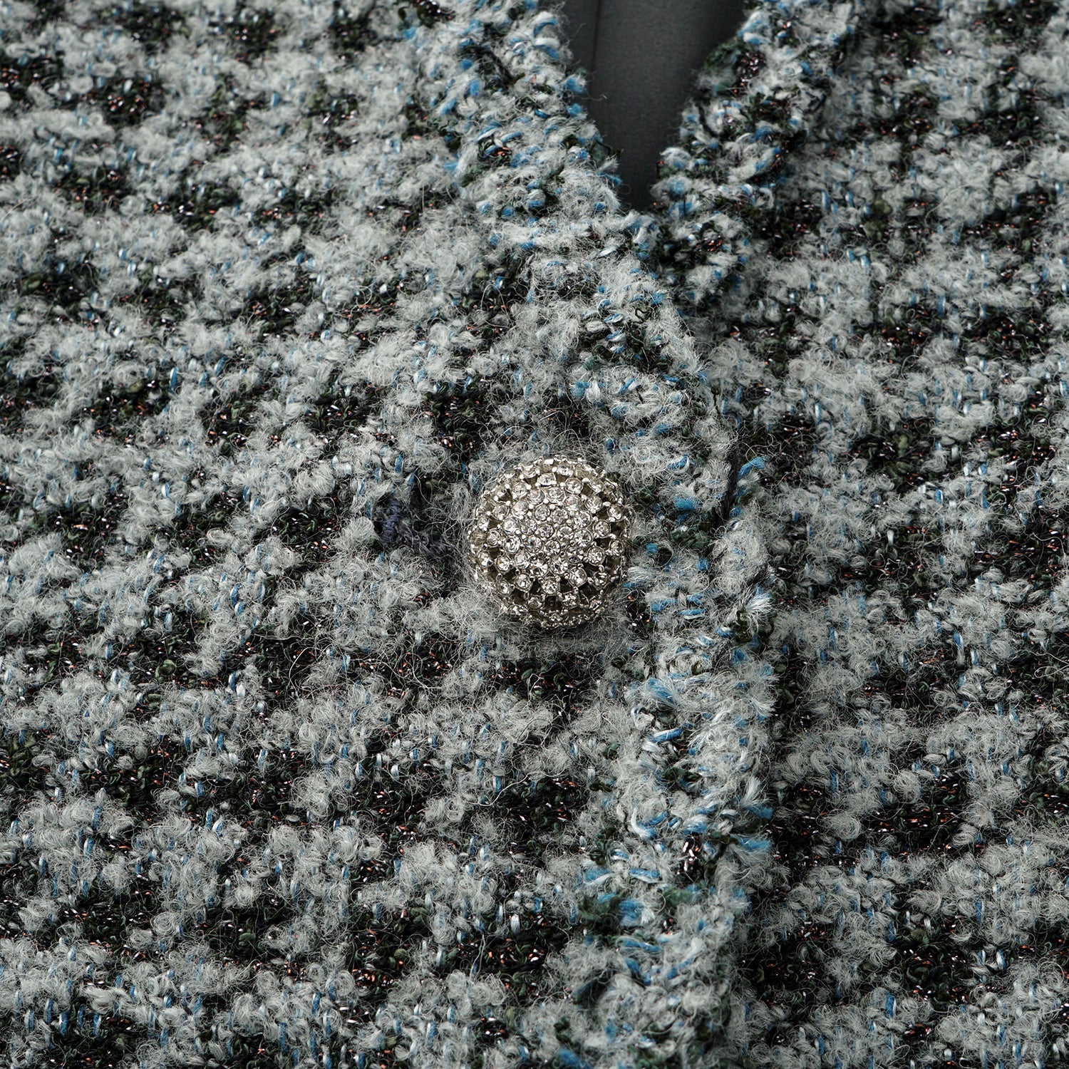 "Chelsea Citywalk." 義大利星紗簇絨緹花千鳥格修身外套—Garden Lyric莊園詩箋