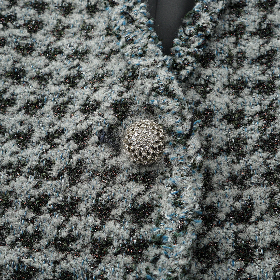 "Chelsea Citywalk." 義大利星紗簇絨緹花千鳥格修身外套—Garden Lyric莊園詩箋