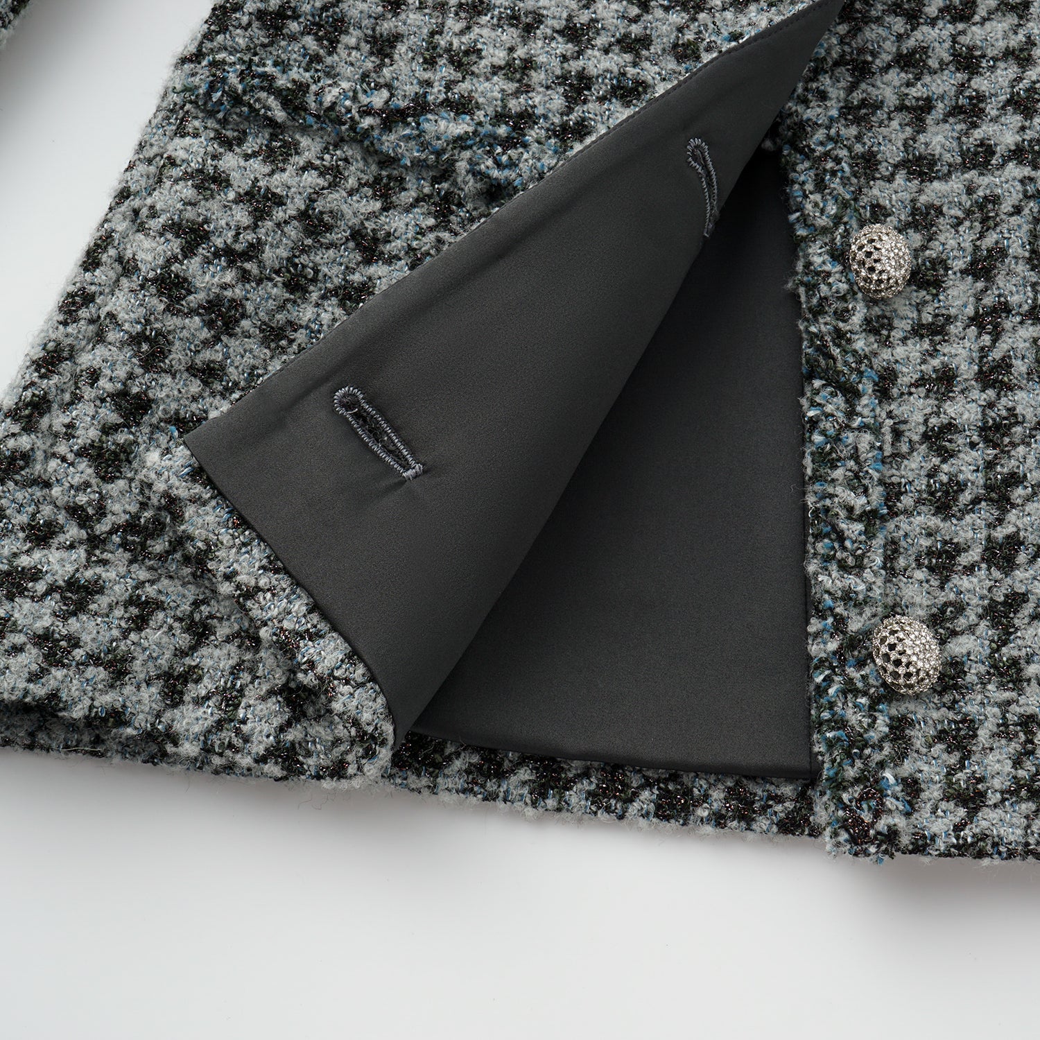 "Chelsea Citywalk." 義大利星紗簇絨緹花千鳥格修身外套—Garden Lyric莊園詩箋