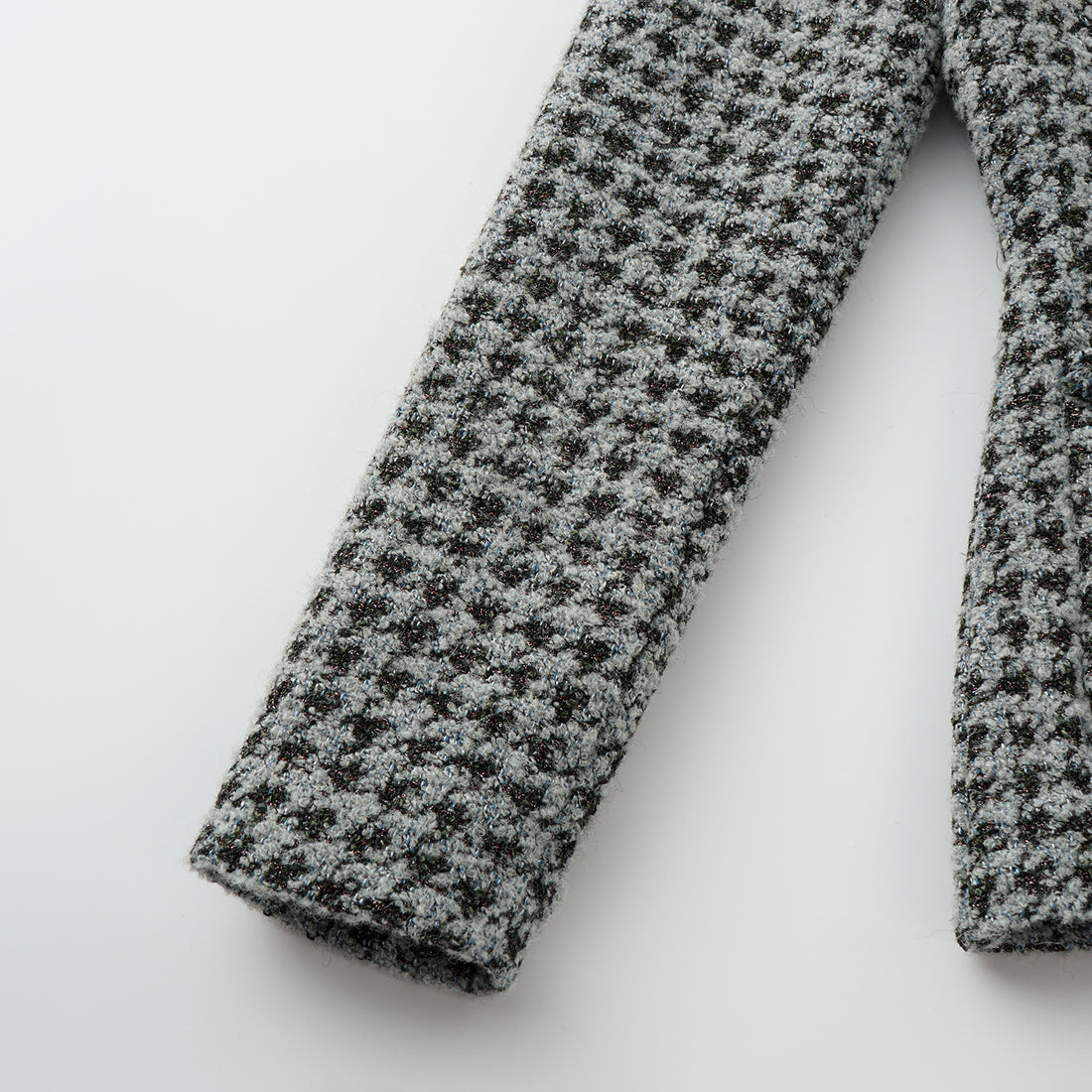 "Chelsea Citywalk." 義大利星紗簇絨緹花千鳥格修身外套—Garden Lyric莊園詩箋