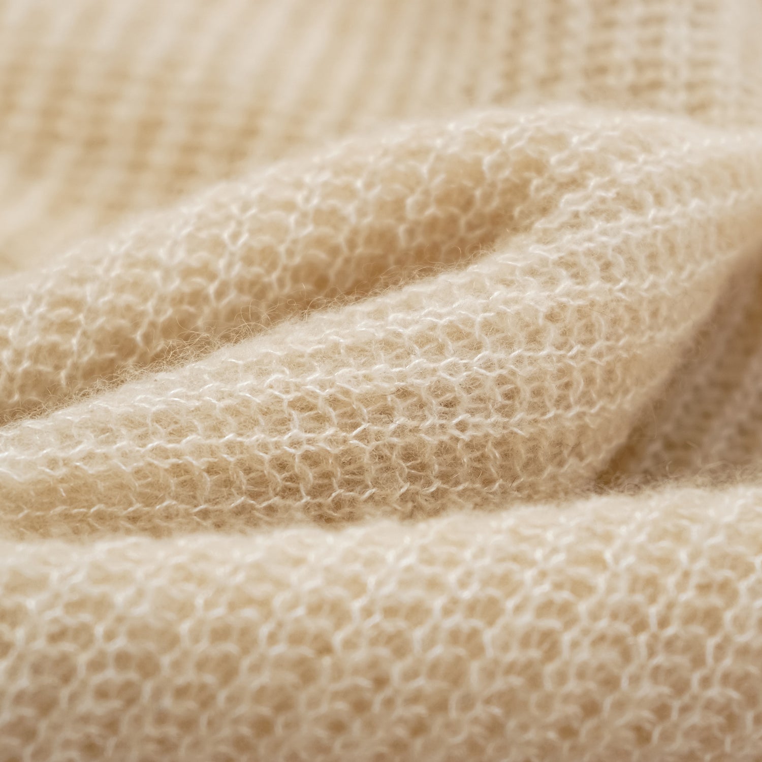 “Autumn Diary”真絲喀什米爾中高領長版上衣—Vanilla Cake