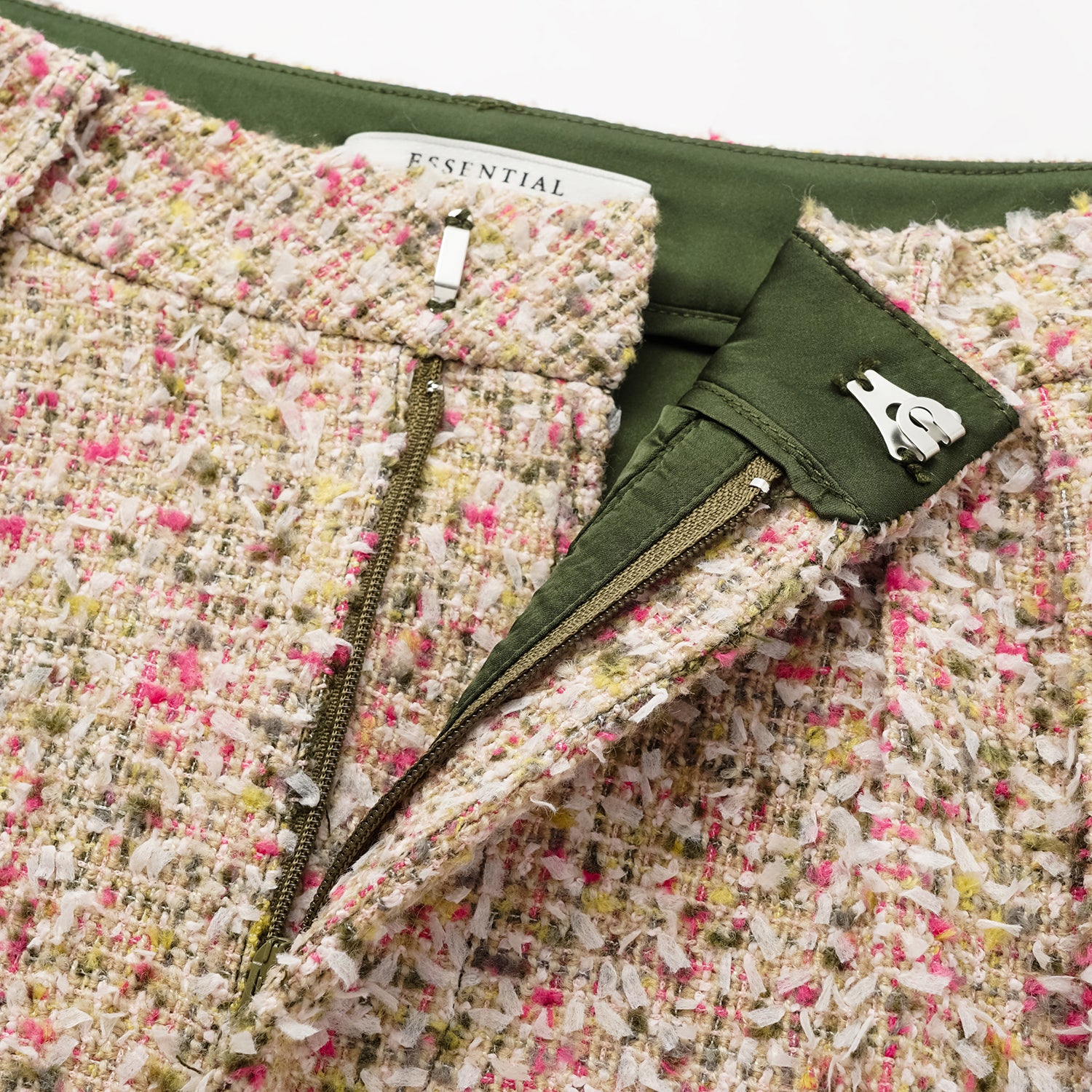 “Chelsea Citywalk.”  花呢A字短裙—莫內花園