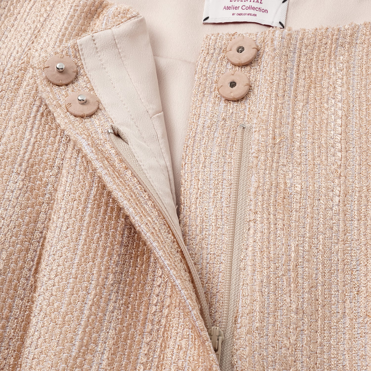 "Weekend at Monaco." 西班牙輕薄花呢立體剪裁闊腿八分褲— Amber Gold