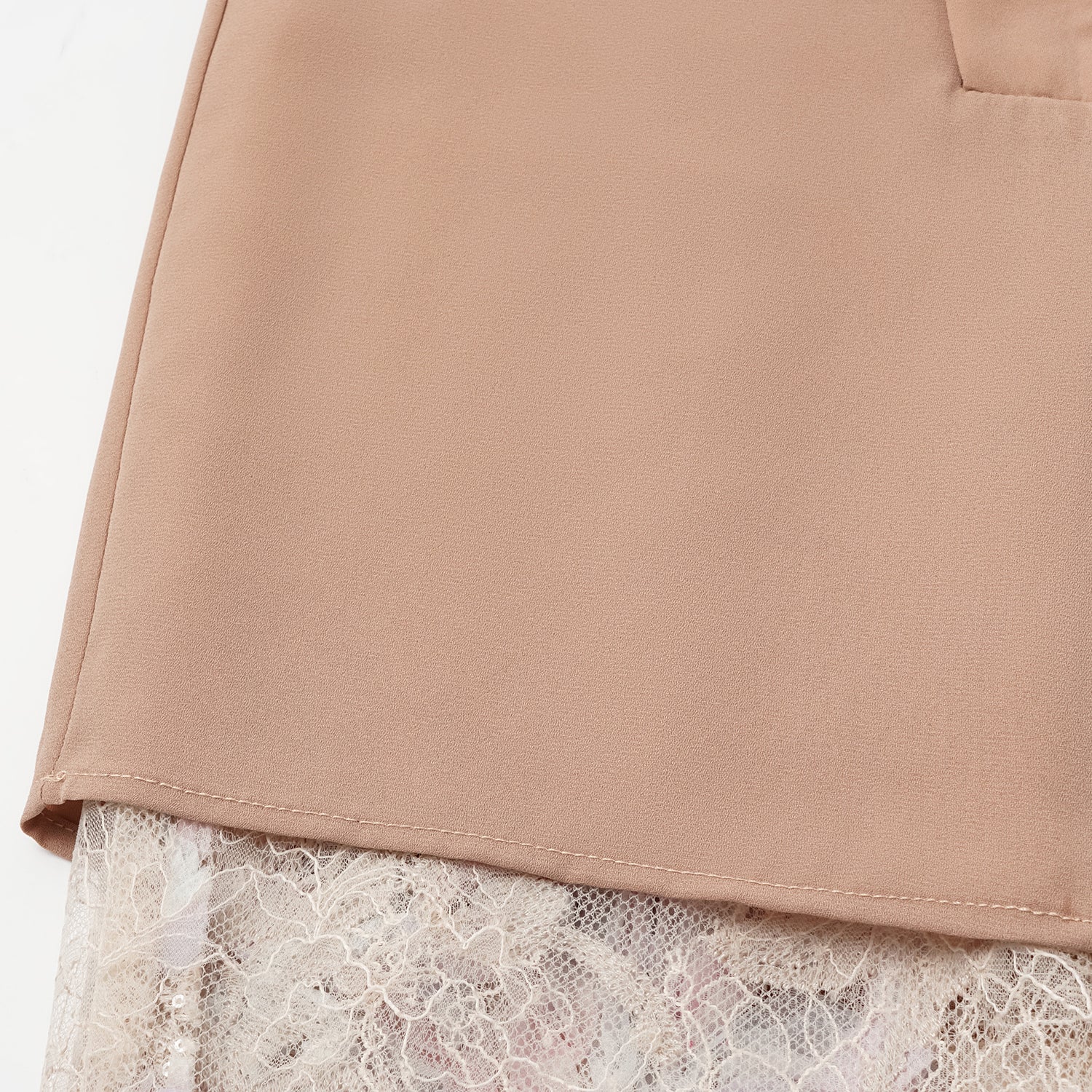 "Imperial Garden Teatime." 染緞隨畫工藝輕國風蕾絲喇叭褲— 晨曦花霧 Dawn Mist Bloom