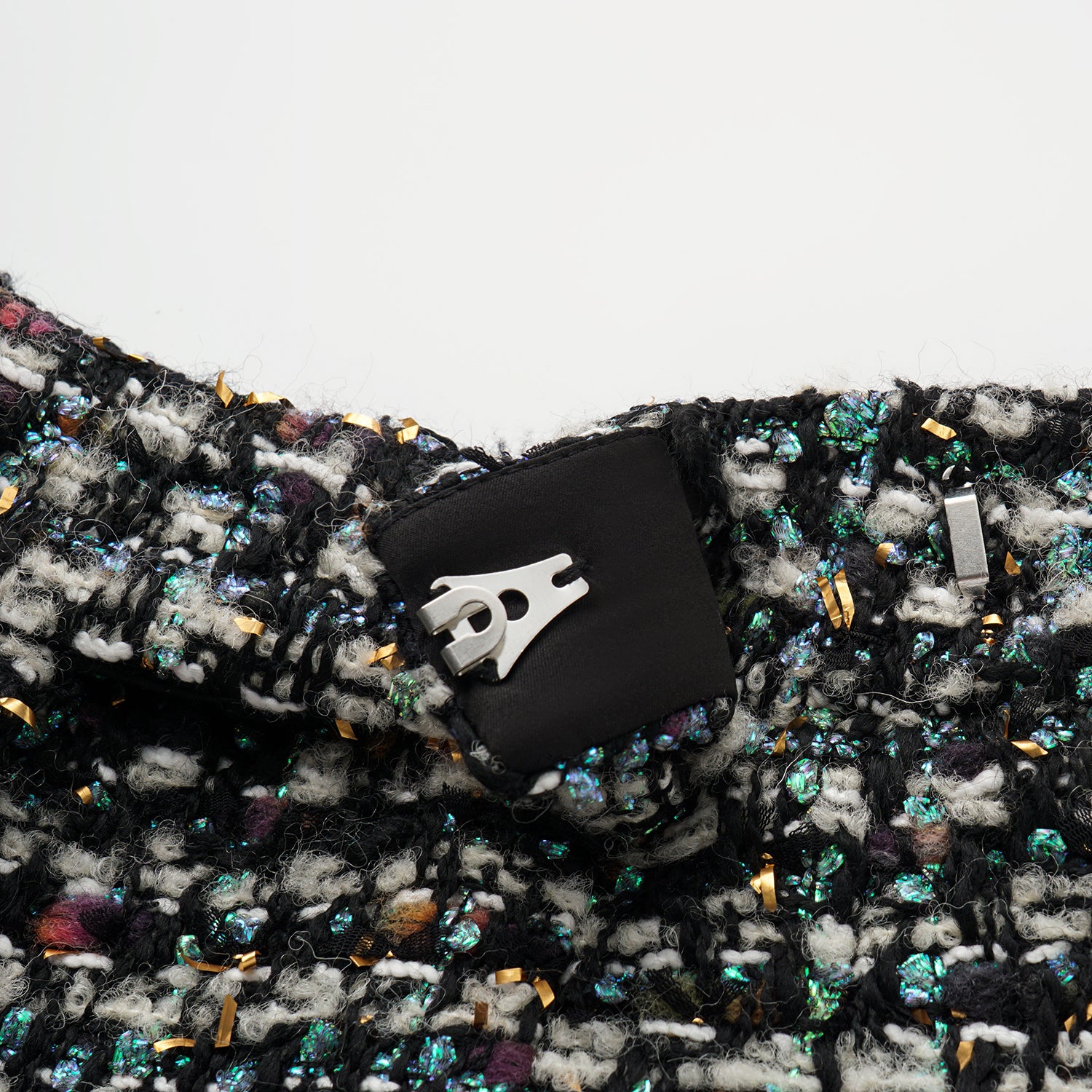 "Couture Impression."法國頂級羊毛棱光彩織花呢短褲—Galaxy Jardin銀光花境