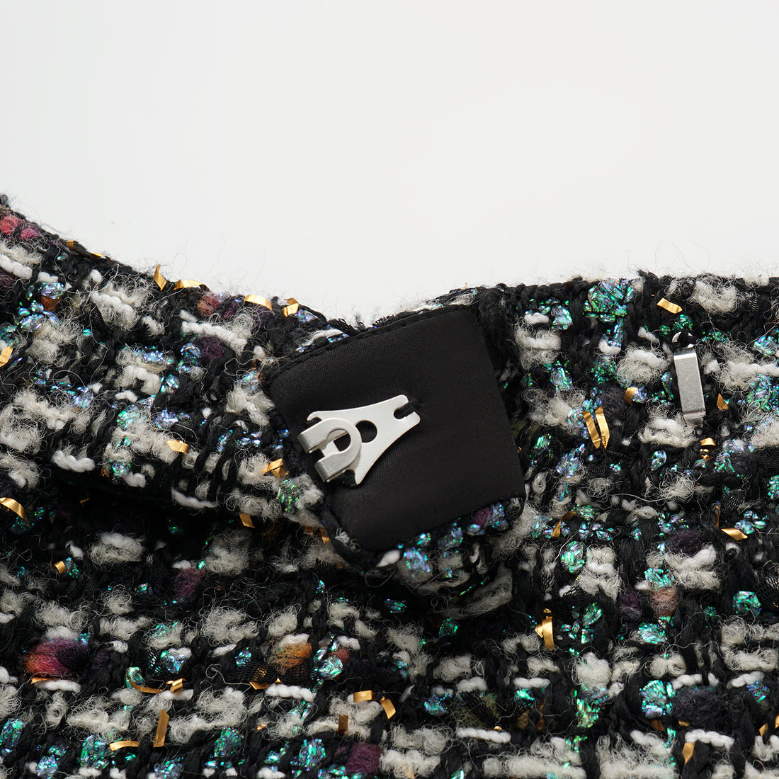 "Couture Impression."法國頂級羊毛棱光彩織花呢短褲—Galaxy Jardin銀光花境