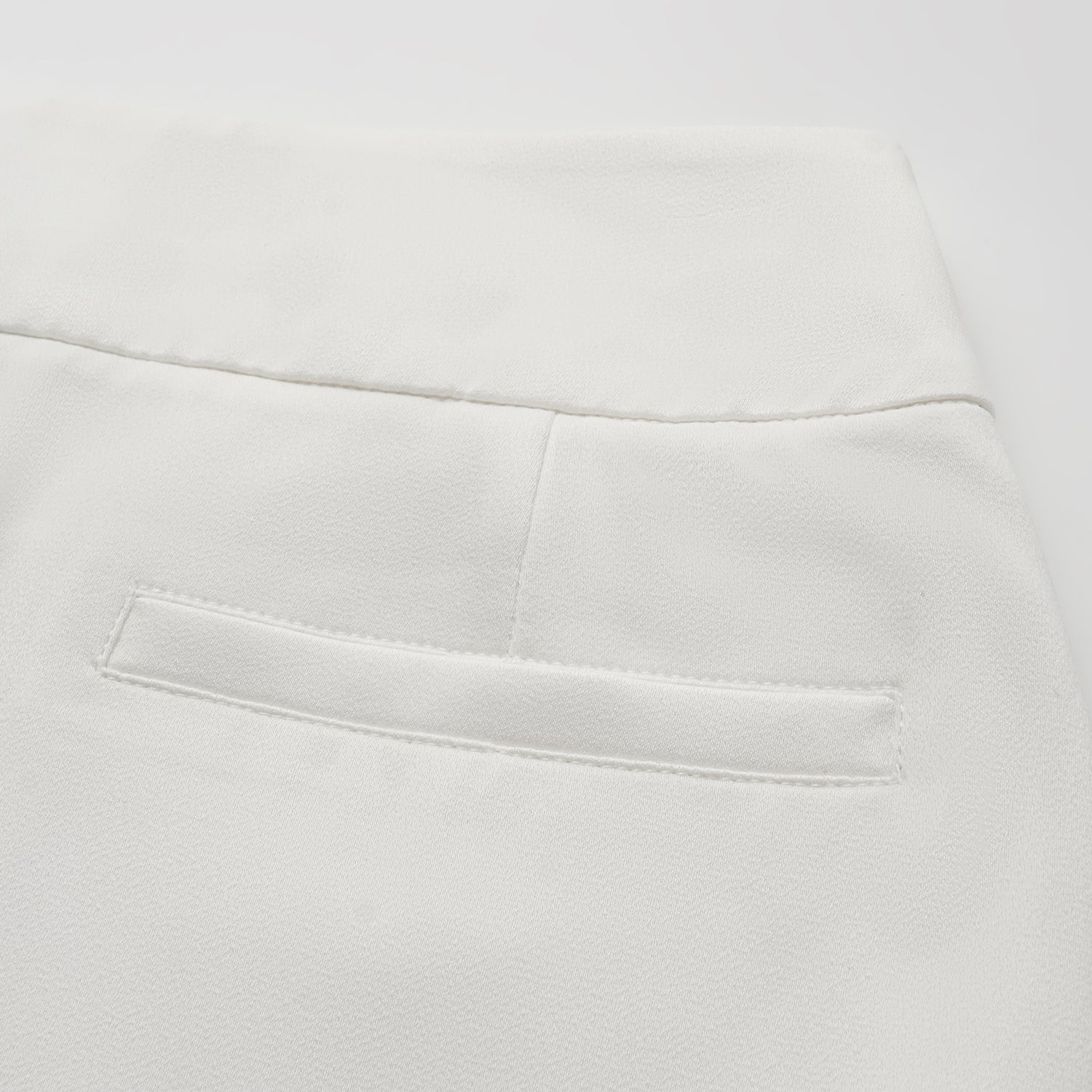 “Autumn Diary ” 珍珠醋酸緞九分喇叭褲 — 白色