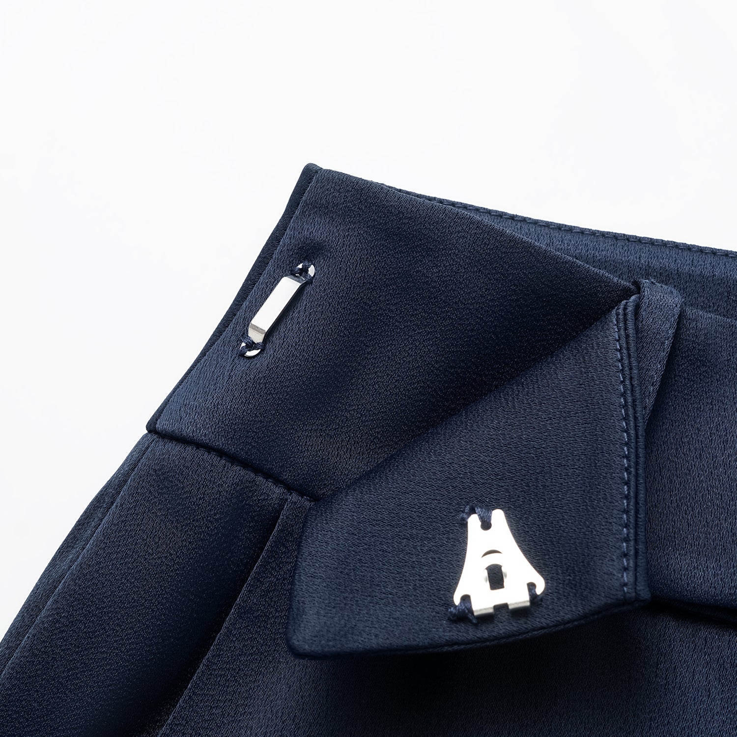 “Autumn Diary ” 珍珠醋酸緞九分喇叭褲 — 深藍