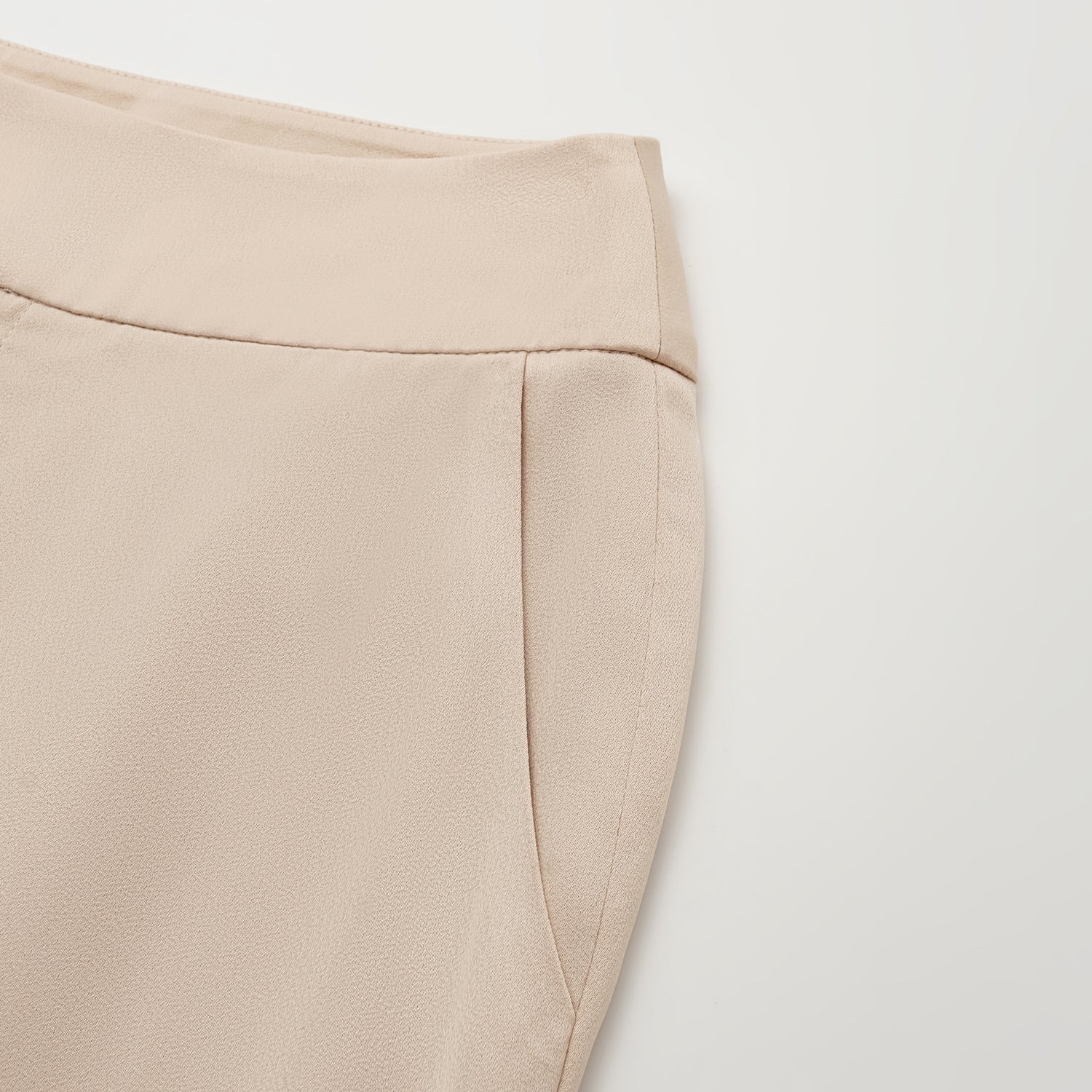 “Autumn Diary ” 珍珠醋酸緞九分喇叭褲— 裸色