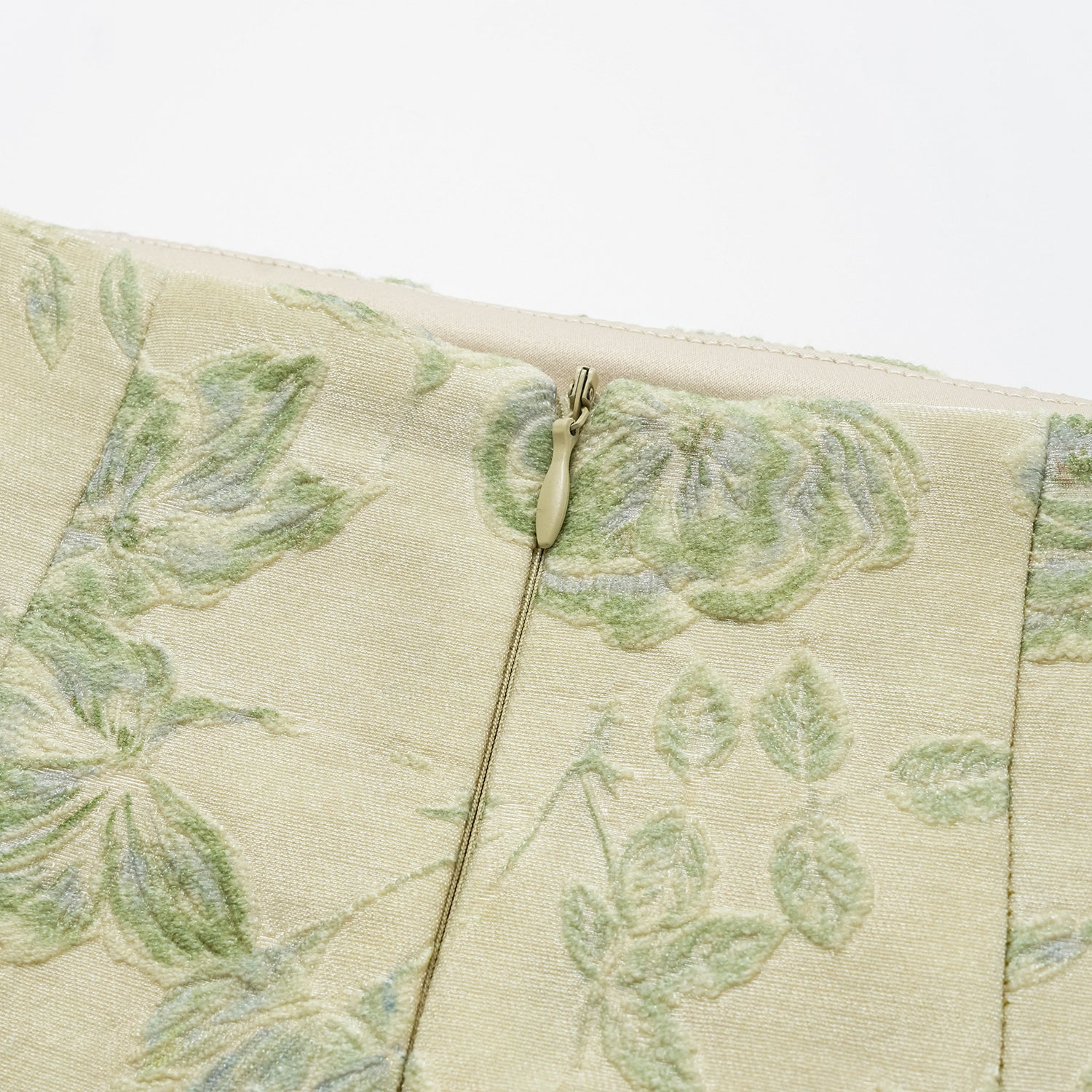 "Imperial Garden Teatime” 真絲羊毛輕國風套裝—米白