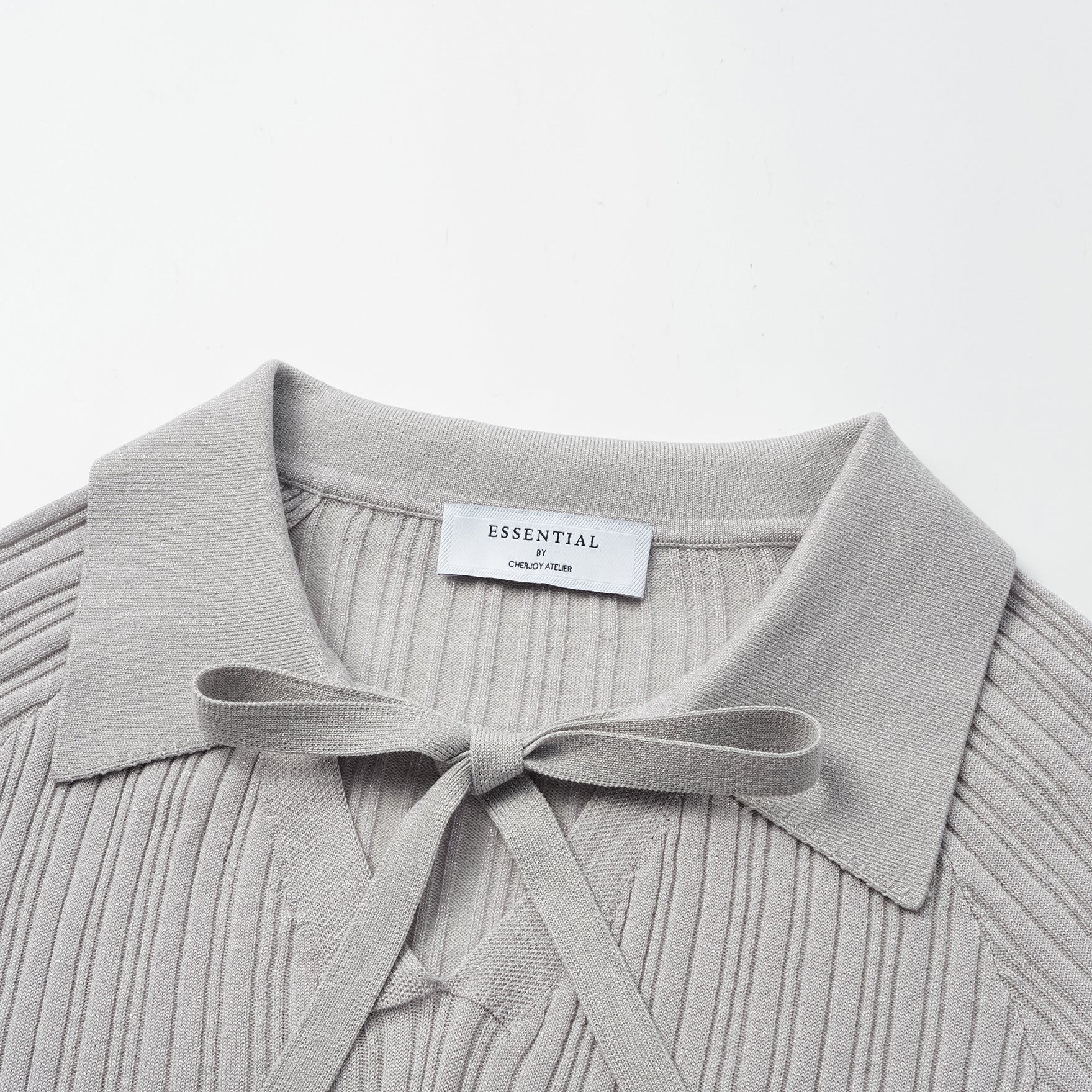 “By Inch." 蠶絲針織綁帶上衣—Morning Silence 晨間靜語