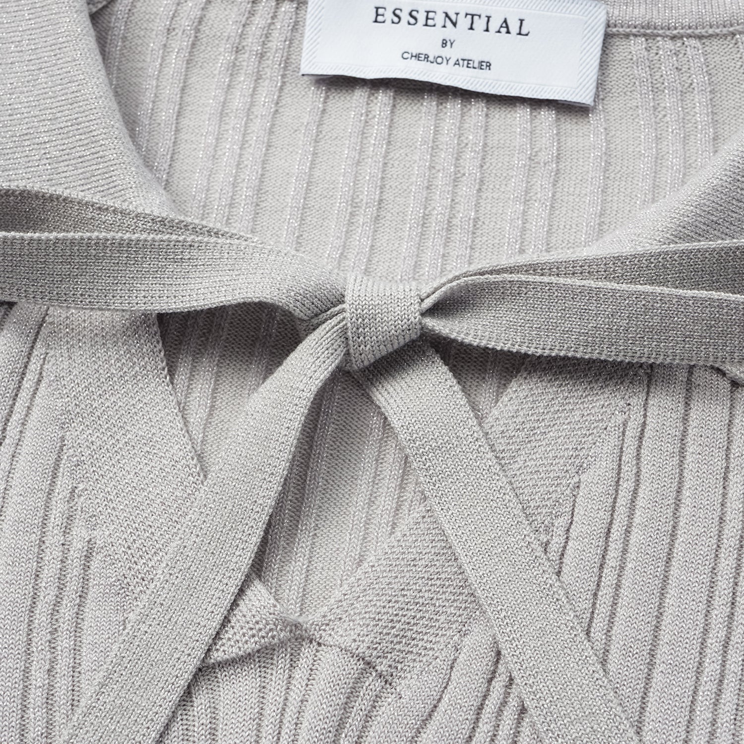 “By Inch." 蠶絲針織綁帶上衣—Morning Silence 晨間靜語