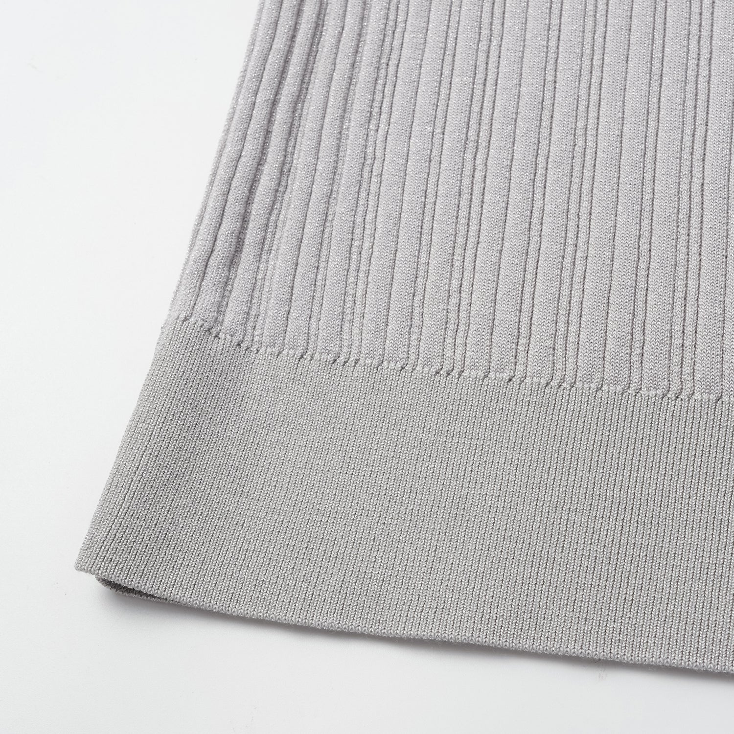 “By Inch." 蠶絲針織綁帶上衣—Morning Silence 晨間靜語