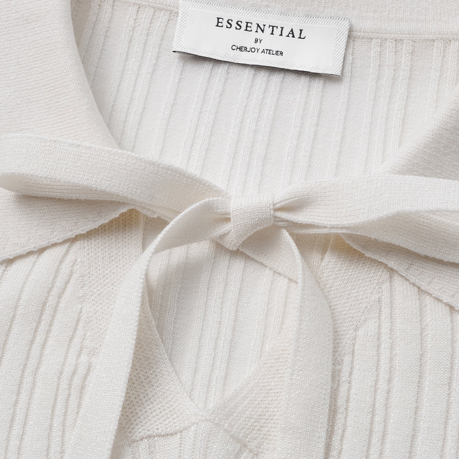 “By Inch." 蠶絲針織綁帶上衣—Pearl Whisper 珍珠絮語