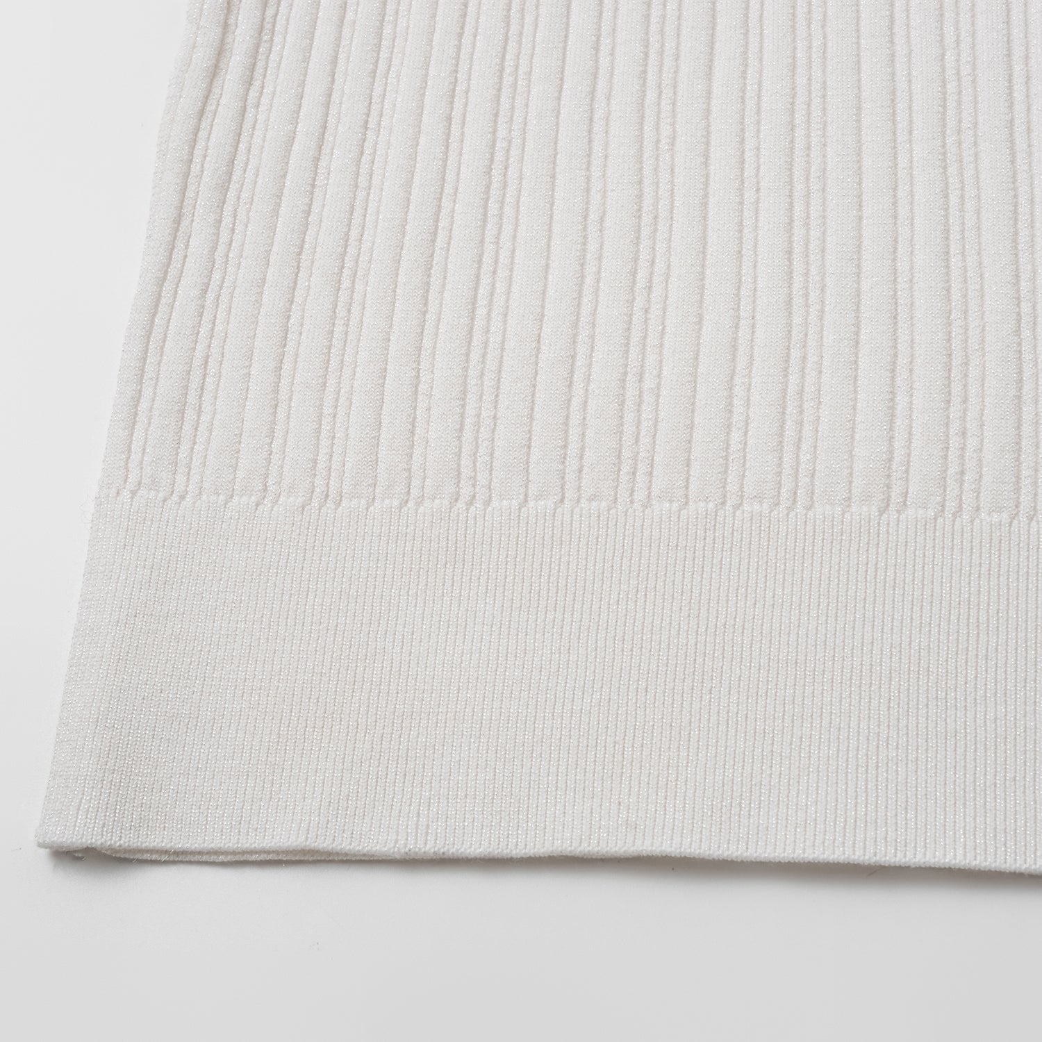 “By Inch." 蠶絲針織綁帶上衣—Pearl Whisper 珍珠絮語