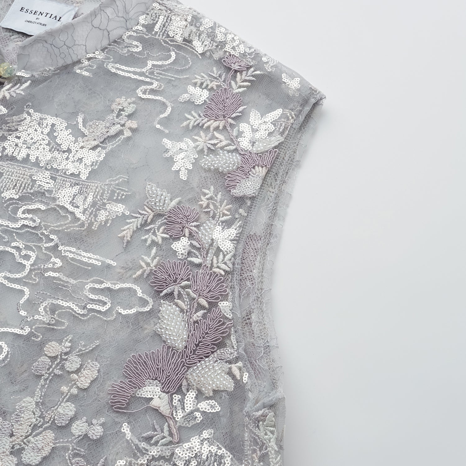 "Imperial Garden Teatime" 點景白描奢華珠繡蕾絲輕國風長版馬甲—Woven Breeze聽風絮