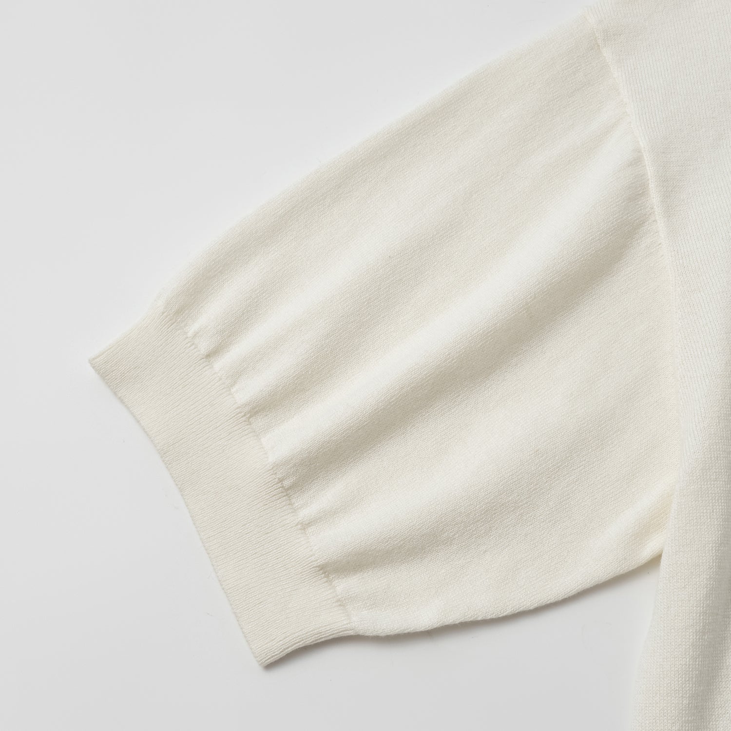 “春意” 立體刺綉工藝蠶絲針織輕國風休閒上衣—Ivory