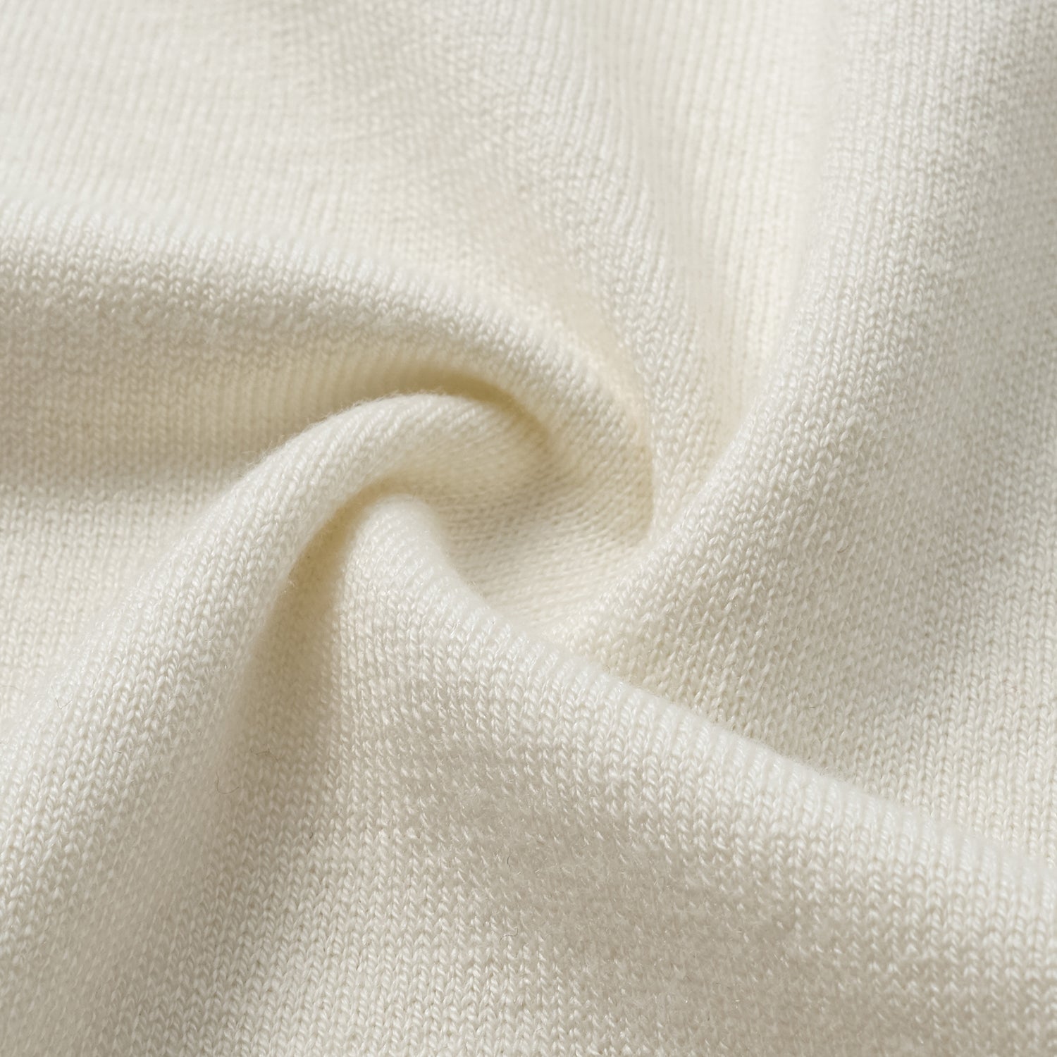 “春意” 立體刺綉工藝蠶絲針織輕國風休閒上衣—Ivory