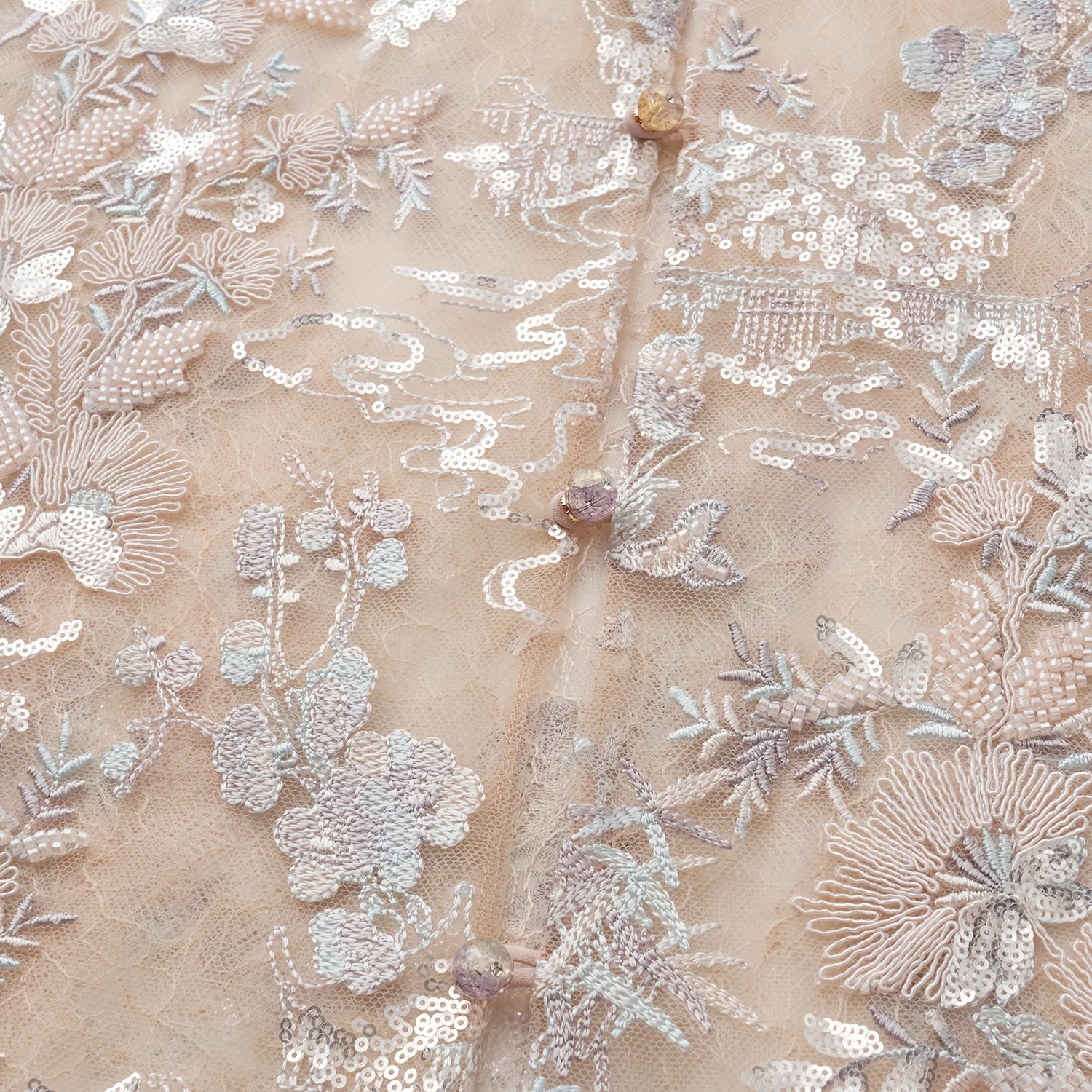 "Imperial Garden Teatime" 點景白描奢華珠繡蕾絲輕國風長版馬甲—Petal Silhouette花間影