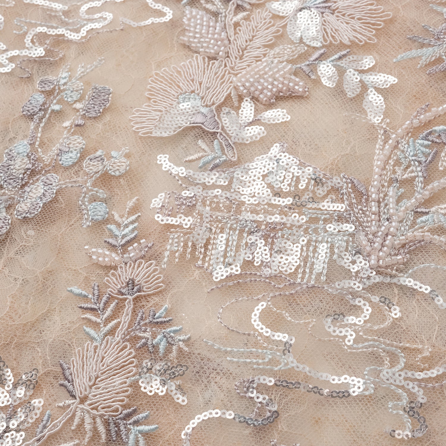 "Imperial Garden Teatime" 點景白描奢華珠繡蕾絲輕國風長版馬甲—Petal Silhouette花間影