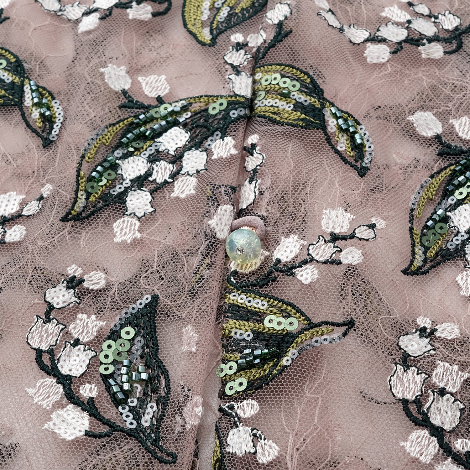 "Imperial Garden Teatime." 奢華珠繡蕾絲Oversized輕國風罩衫—Jade Aroma翠影凝香