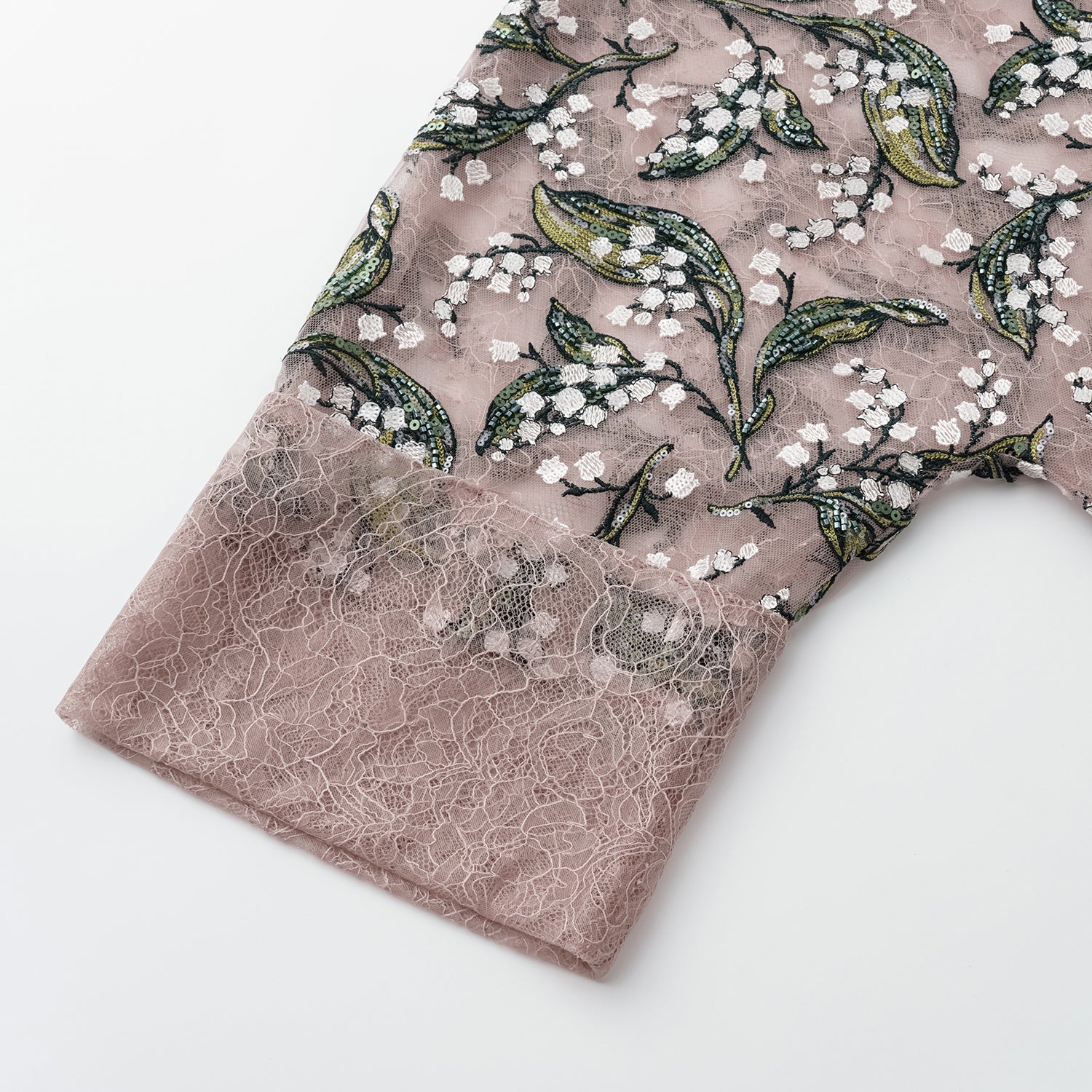 "Imperial Garden Teatime." 奢華珠繡蕾絲Oversized輕國風罩衫—Jade Aroma翠影凝香