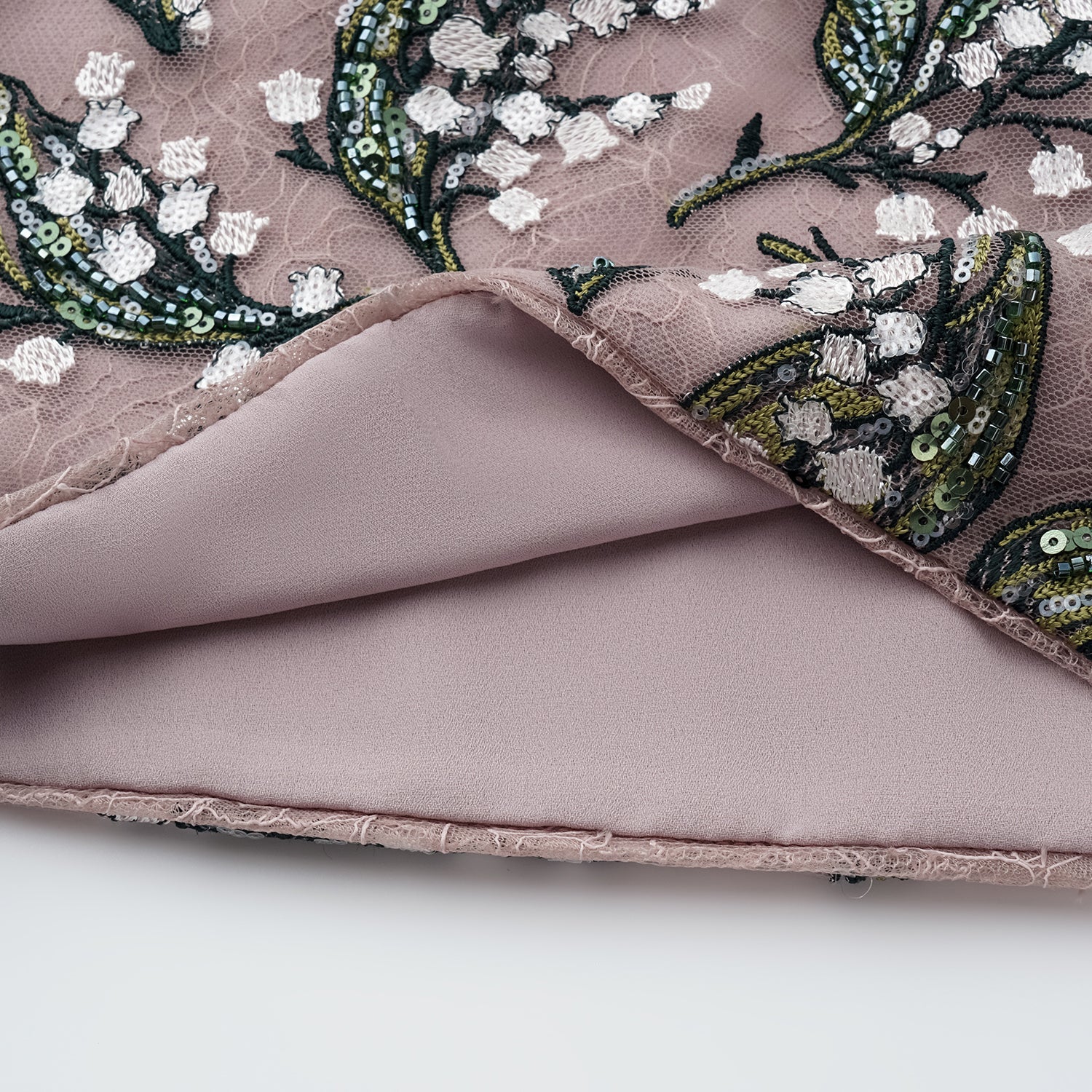 "Imperial Garden Teatime."  奢華珠繡蕾絲短褲—Jade Aroma翠影凝香